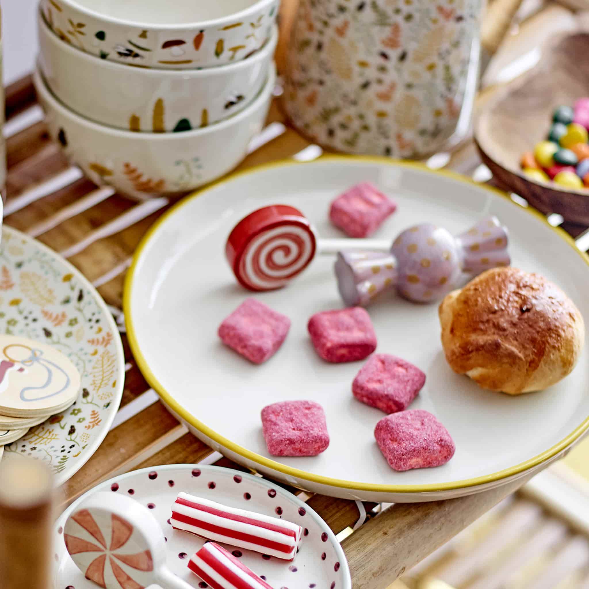 3D Bon Bon Serving Plate, 23cm - Image 2