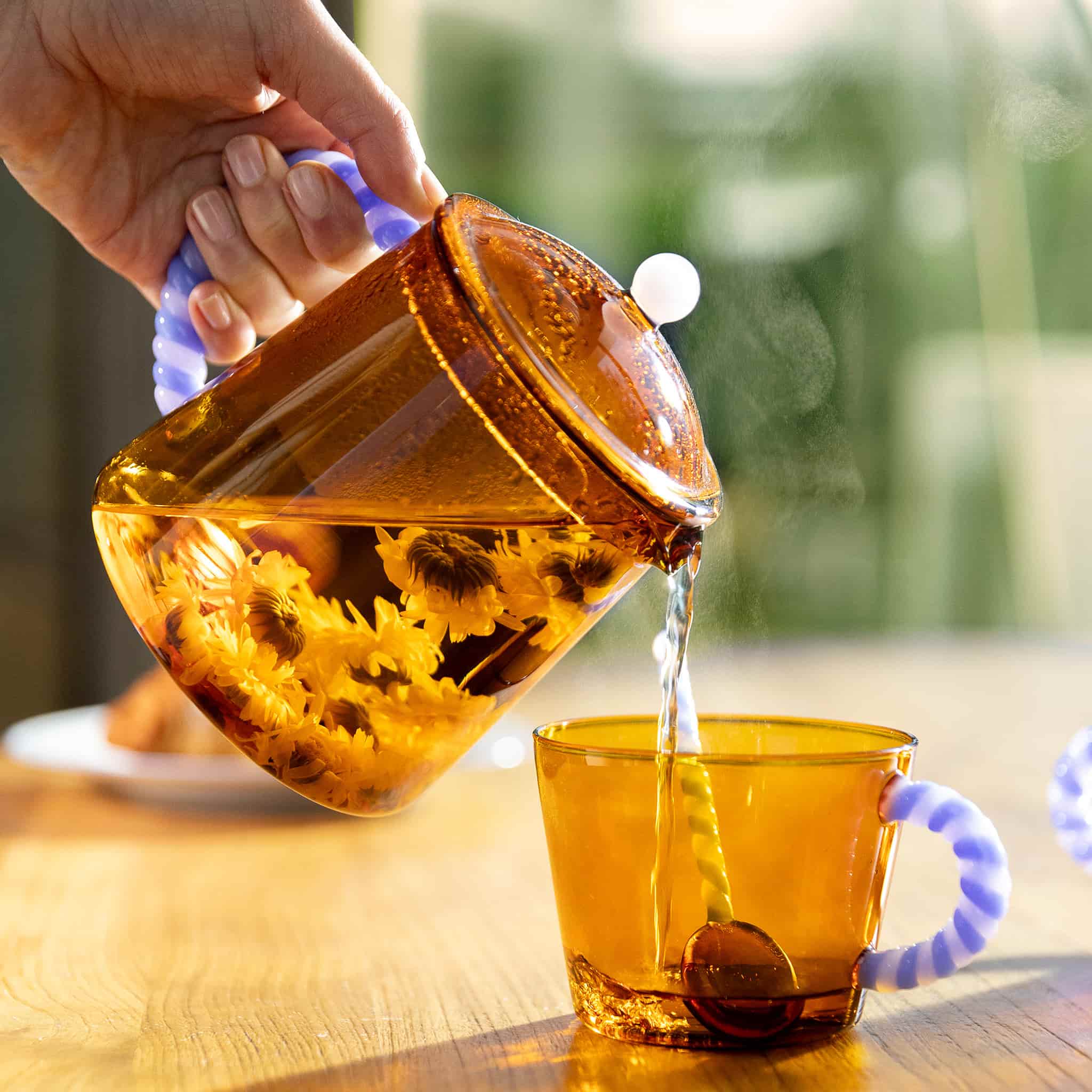 Amber Glass Teapot, 1 Litre - Image 2