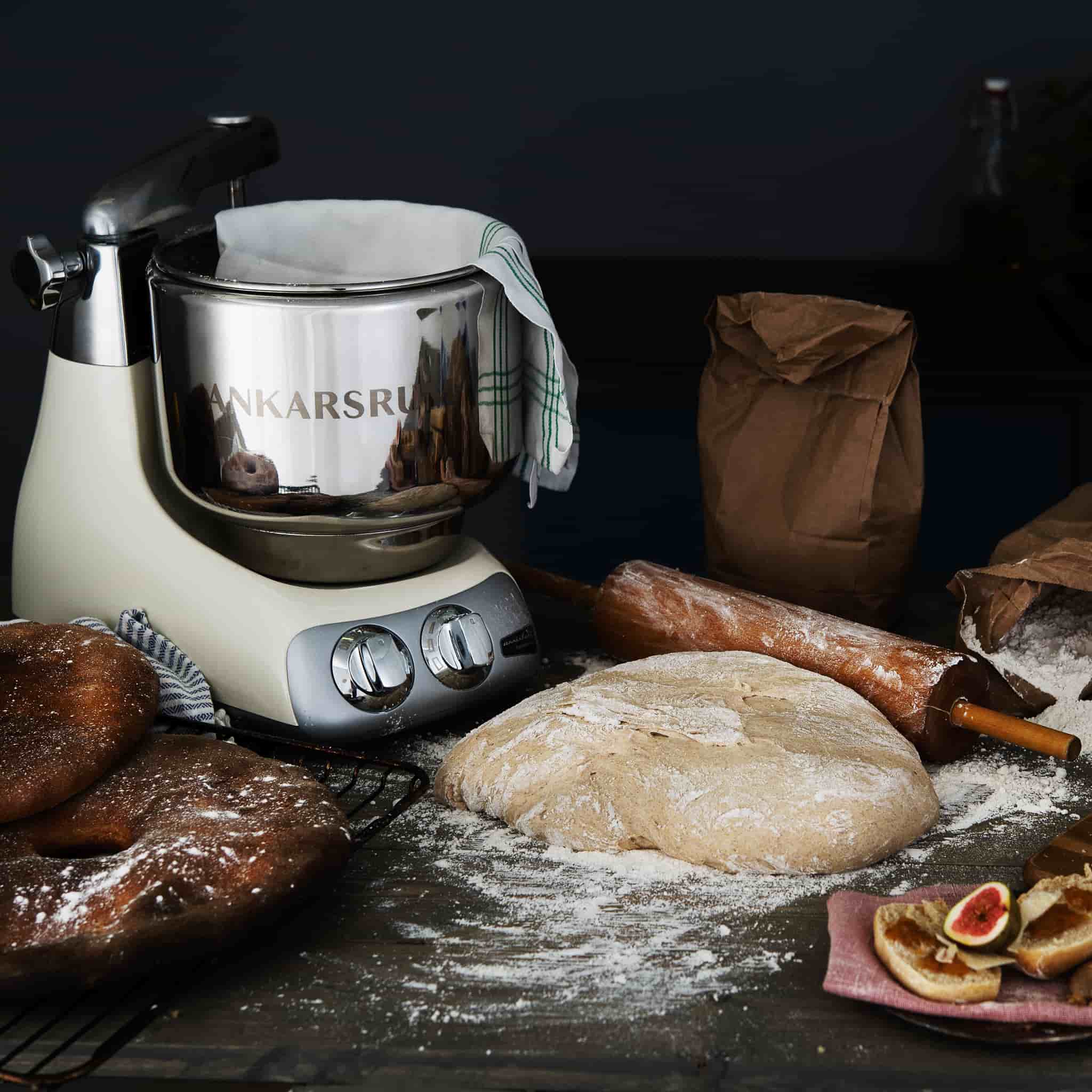 Ankarsrum Assistent Original Stand Mixer, Light Cream - Image 3