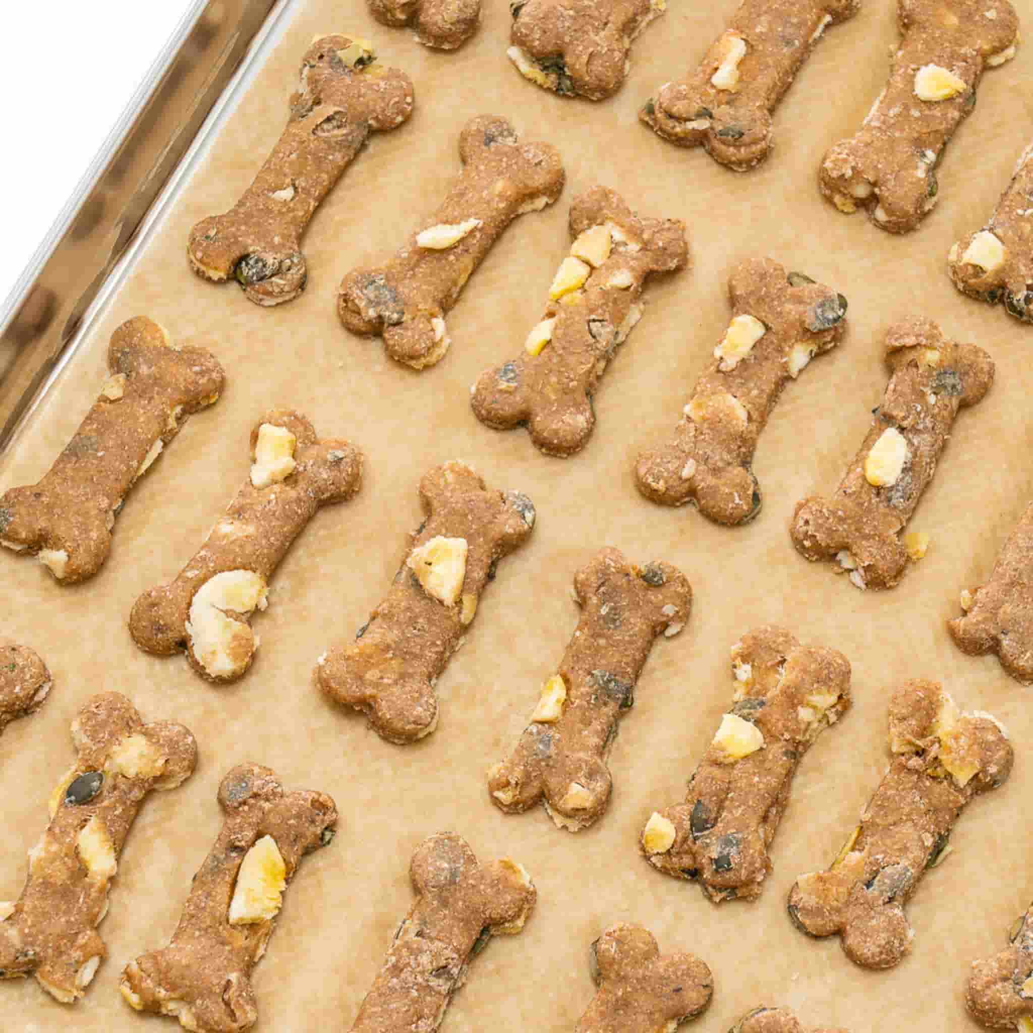 Banana & Pumpkin Dog Biscuit Kit, 500g - Image 4
