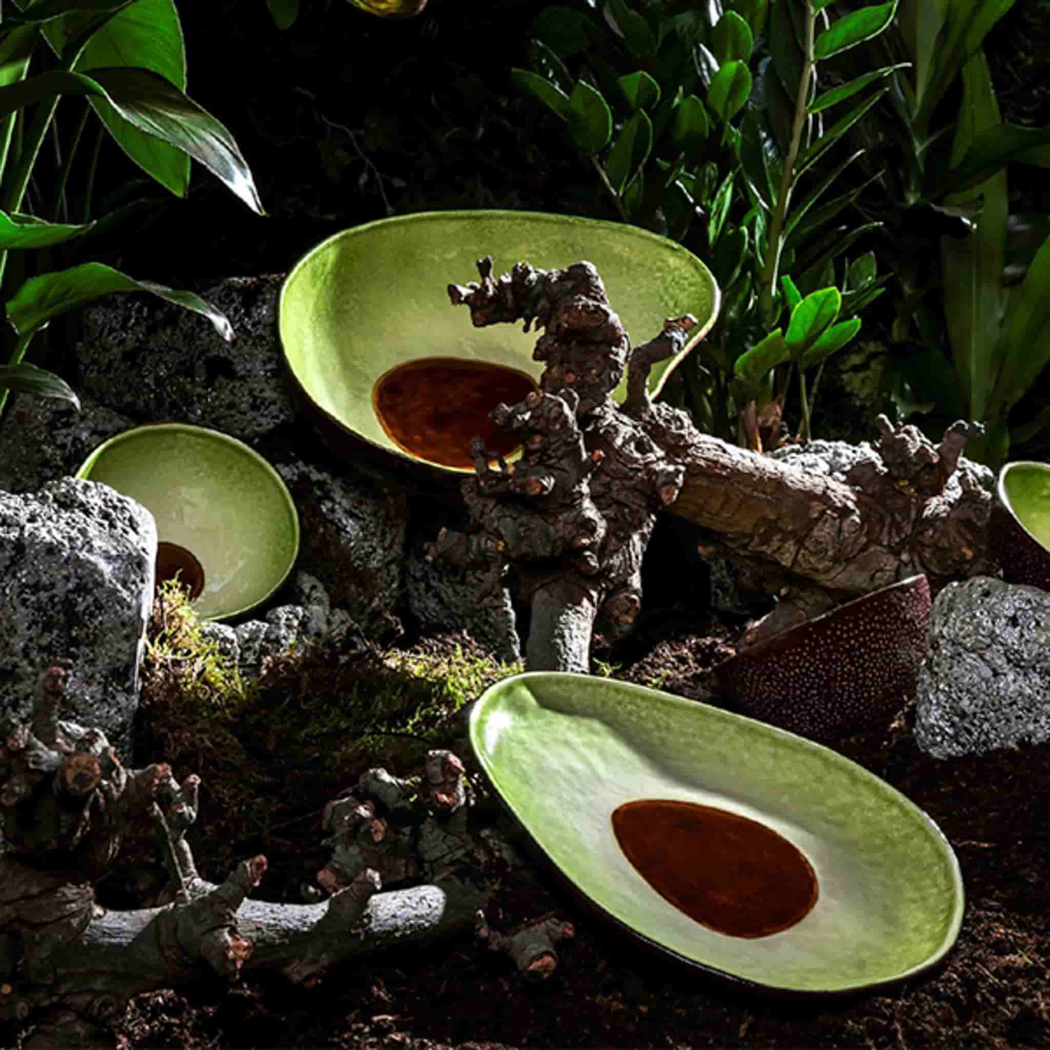 Bordallo Pinheiro Tropical Fruits Avocado Salad Bowl, 34x23x9cm - Image 2
