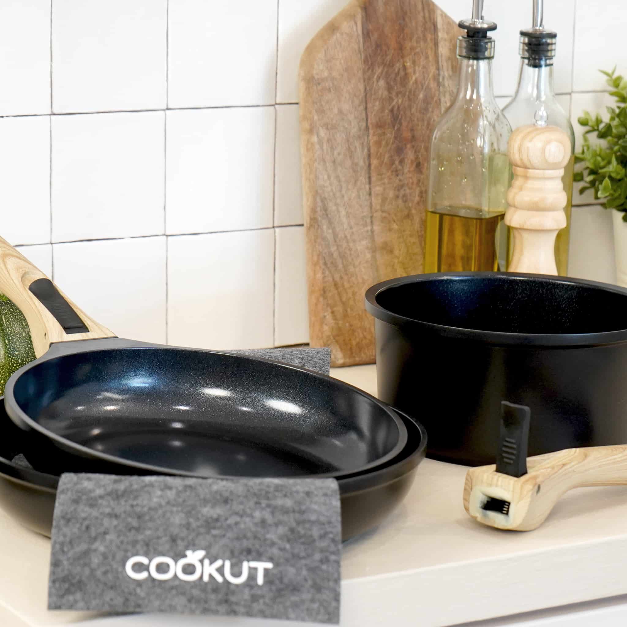 Cookut Lightweight Non-Stick 3 Piece Cookware Set with Detachable Handles, Black, BPA-Free - Image 3