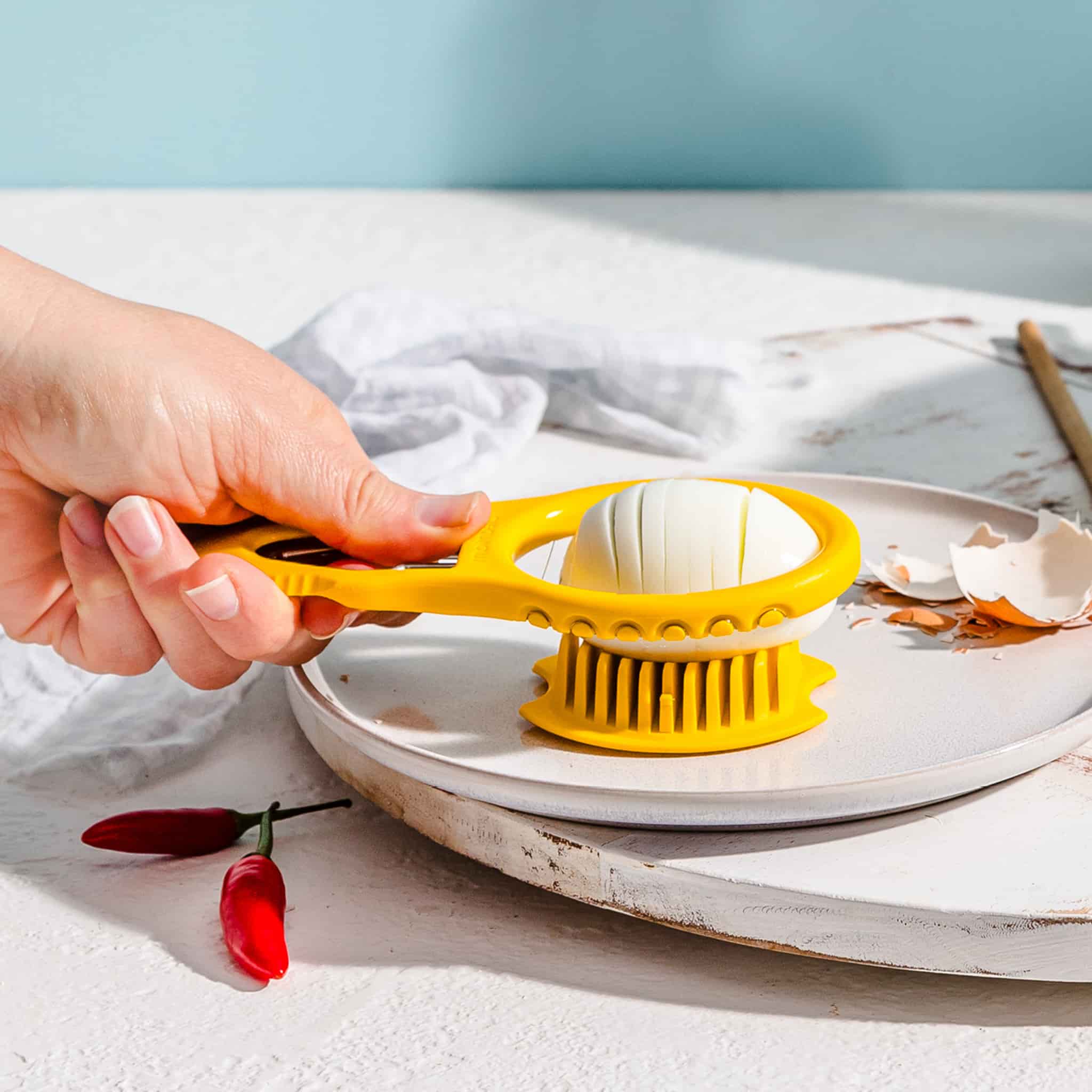 Dreamfarm Yellow Eggler Egg Peeler and Slicer - Image 8