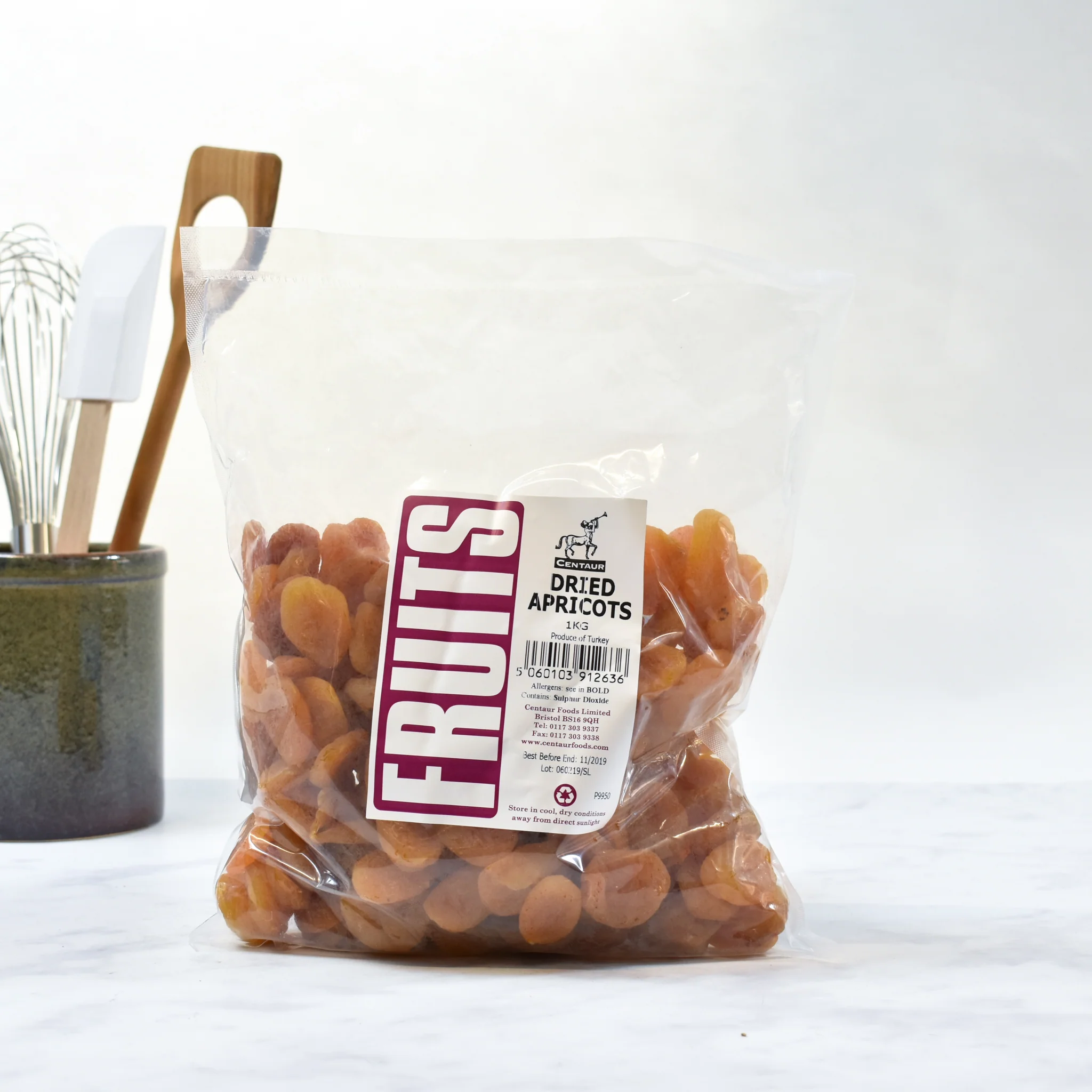 Short Dated Dried Apricots, 1kg - Image 3
