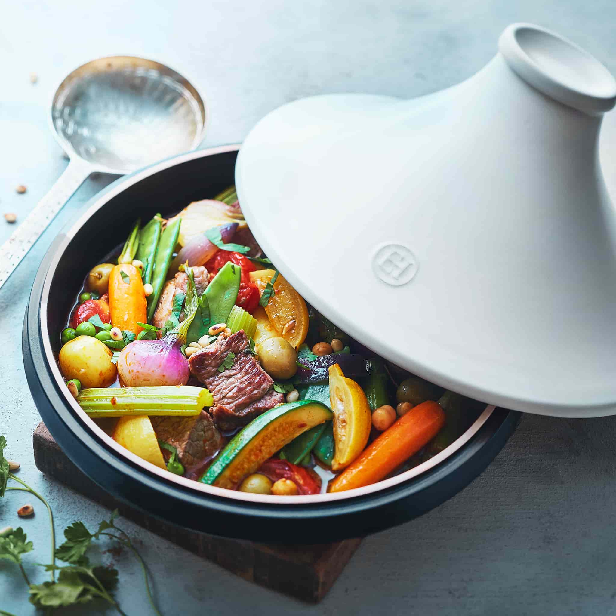 Emile Henry Delight Black & White Ceramic Induction Tagine - Image 5