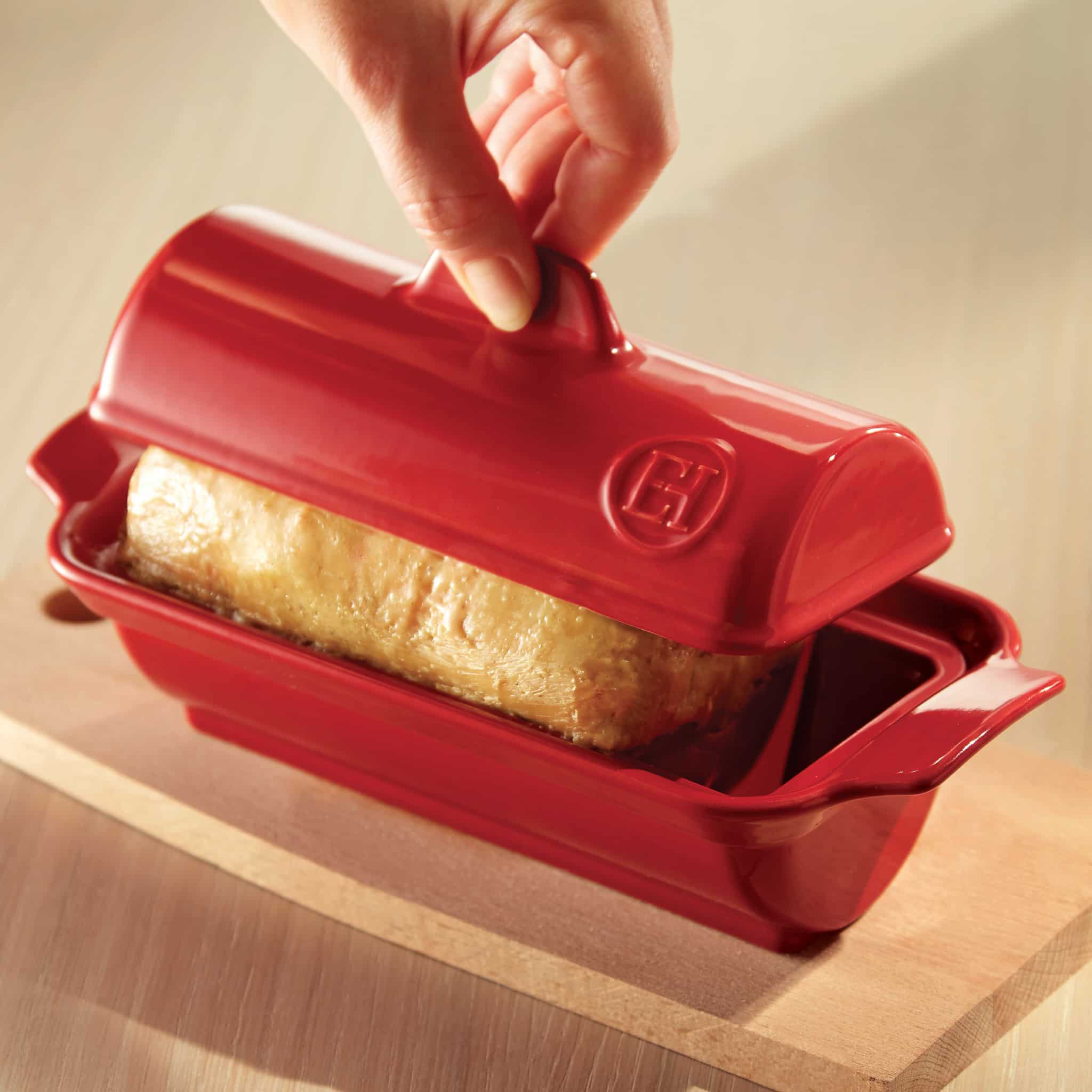 Emile Henry Red Foie Gras Medallion Dish with Lid, 24.5x10cm - Image 4