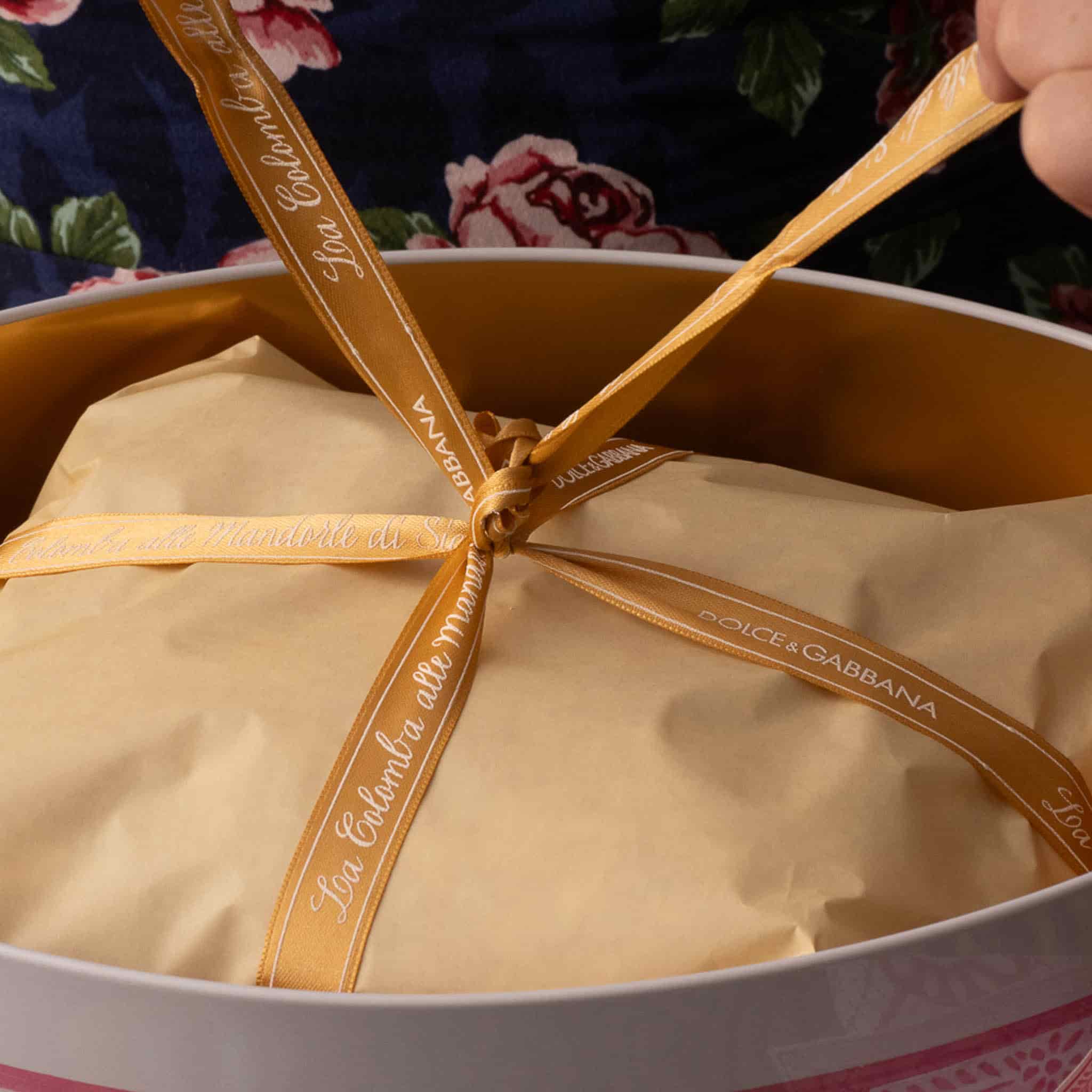 Fiasconaro x Dolce & Gabbana Mandorle di Sicilia Colomba, 750g - Image 7