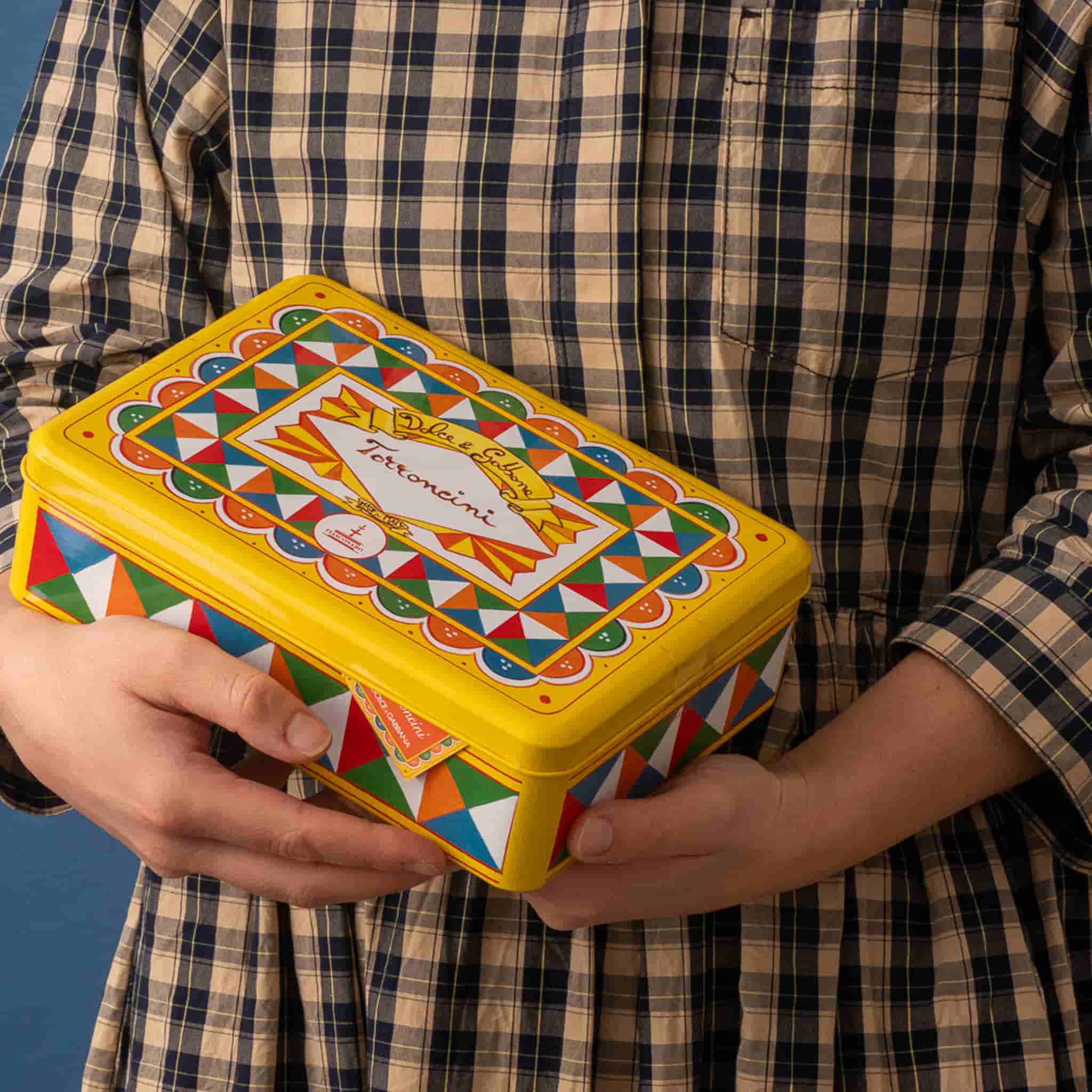 Fiasconaro x Dolce & Gabbana Torroncini in Gift Tin - Image 4