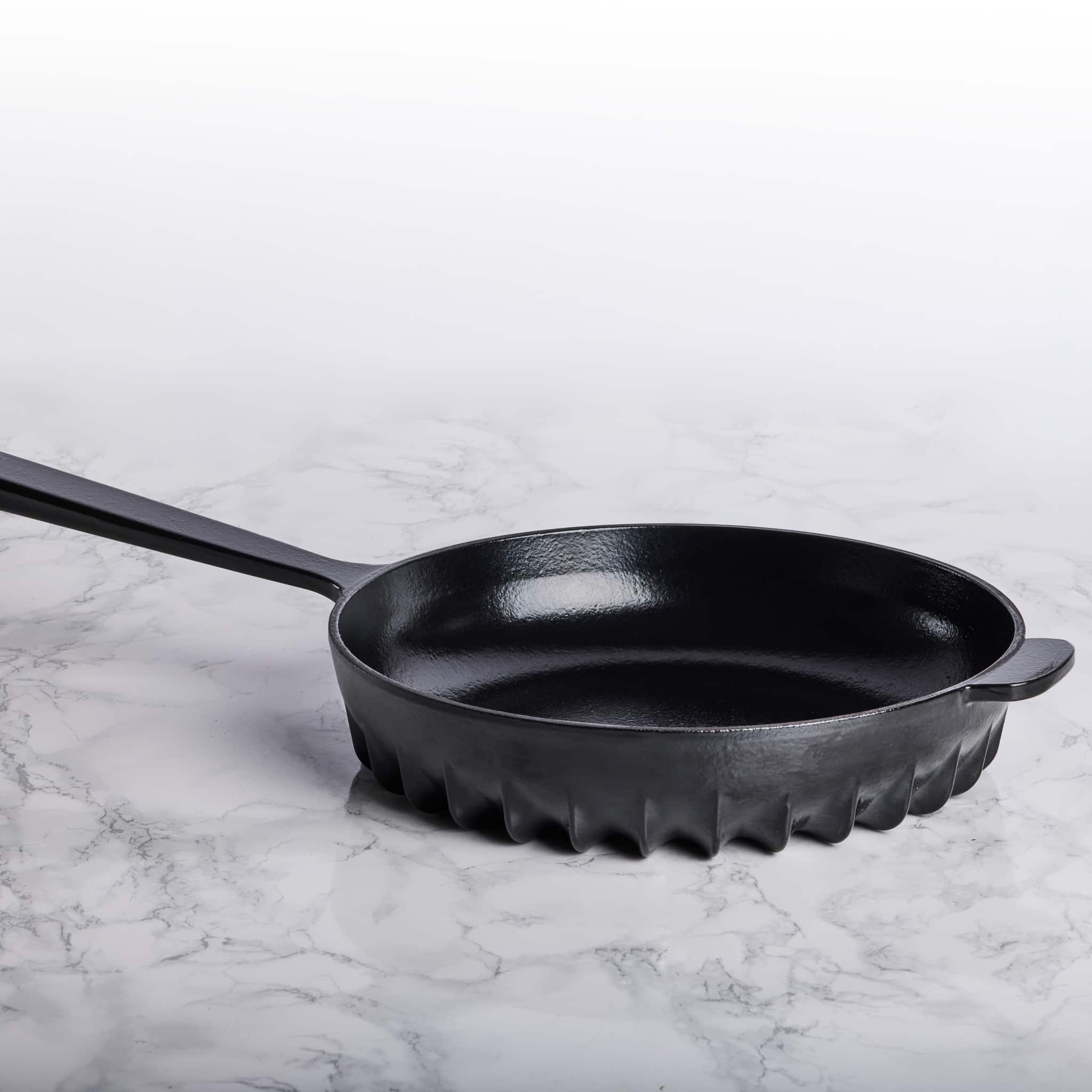 FIREUP Black Cast Iron Frying Pan, 26cm - Image 2