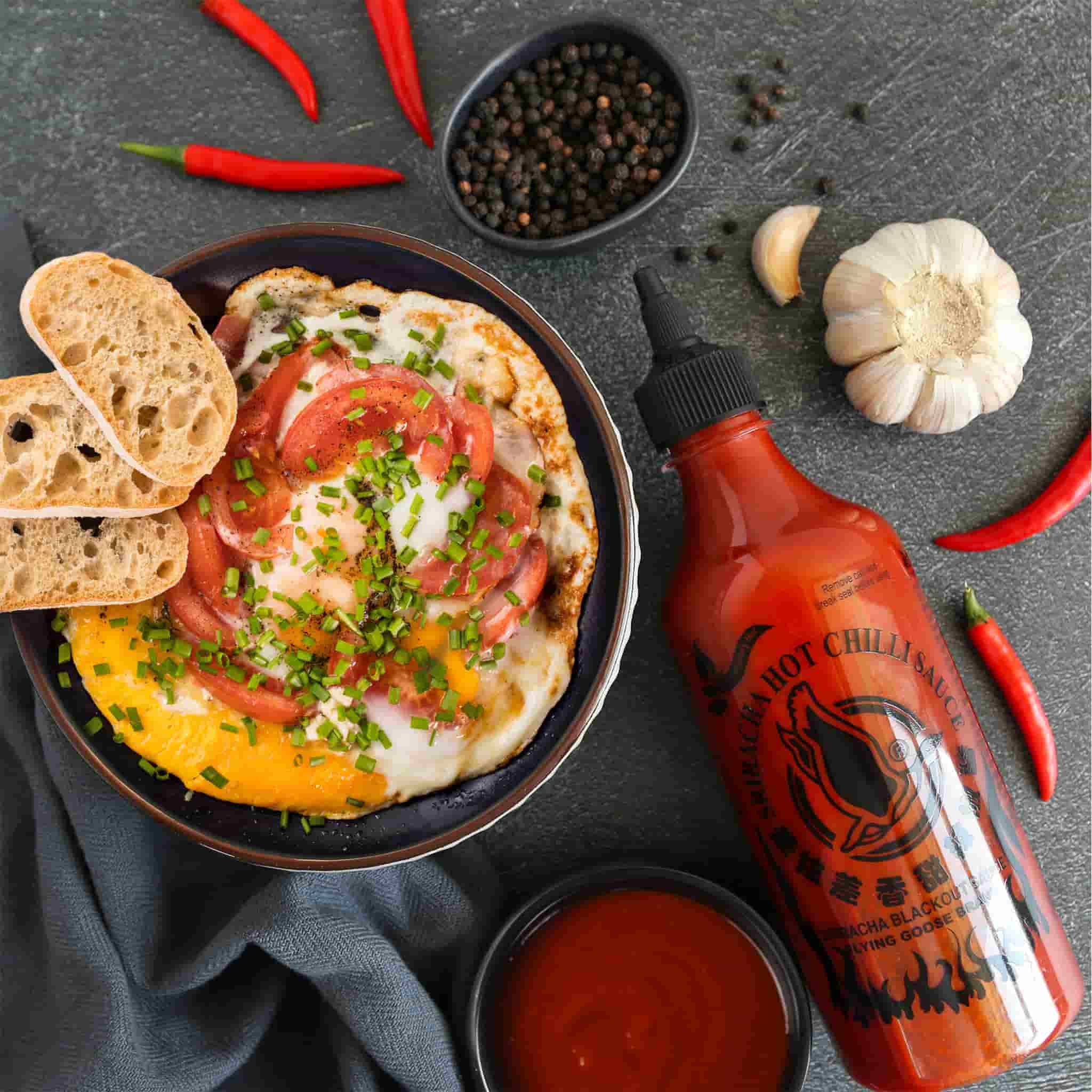 Flying Goose Sriracha Blackout, 455ml - Image 2