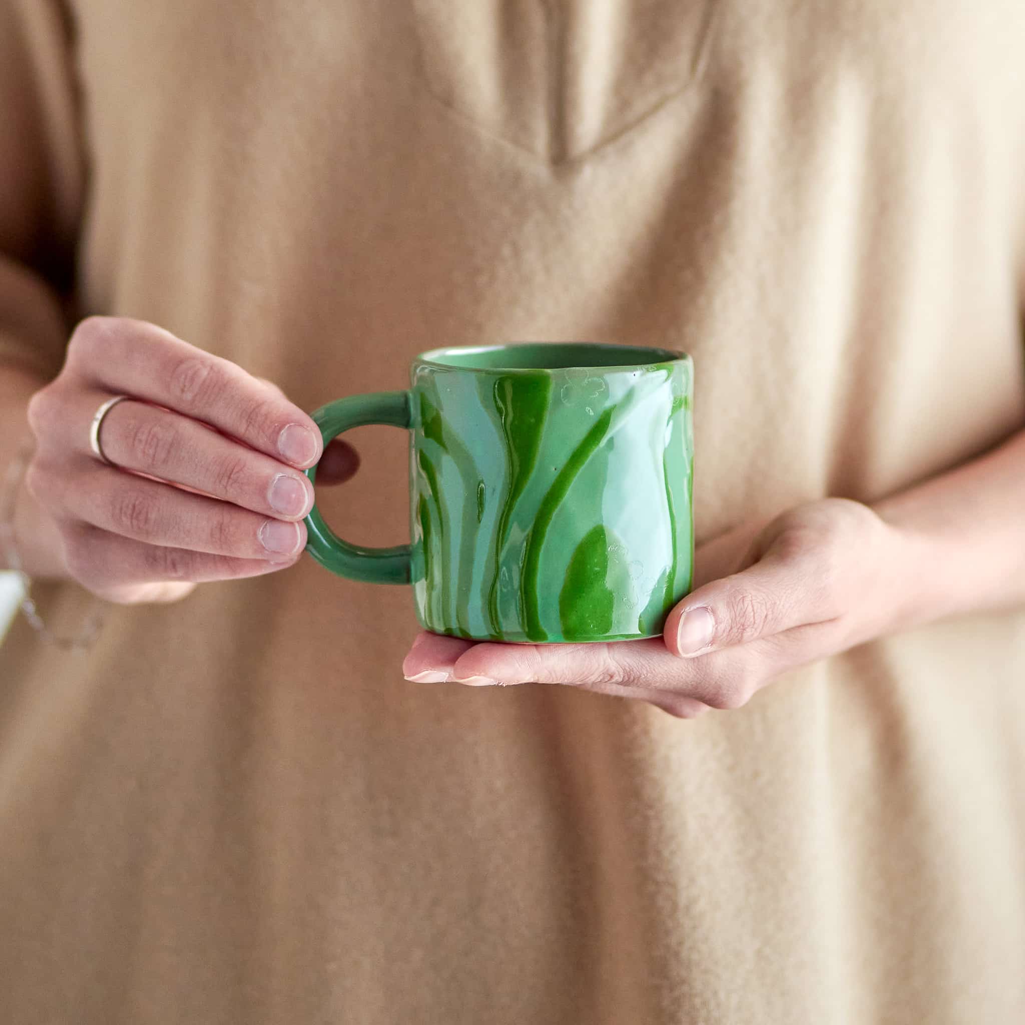 Green Abstract Mug, 250ml - Image 2