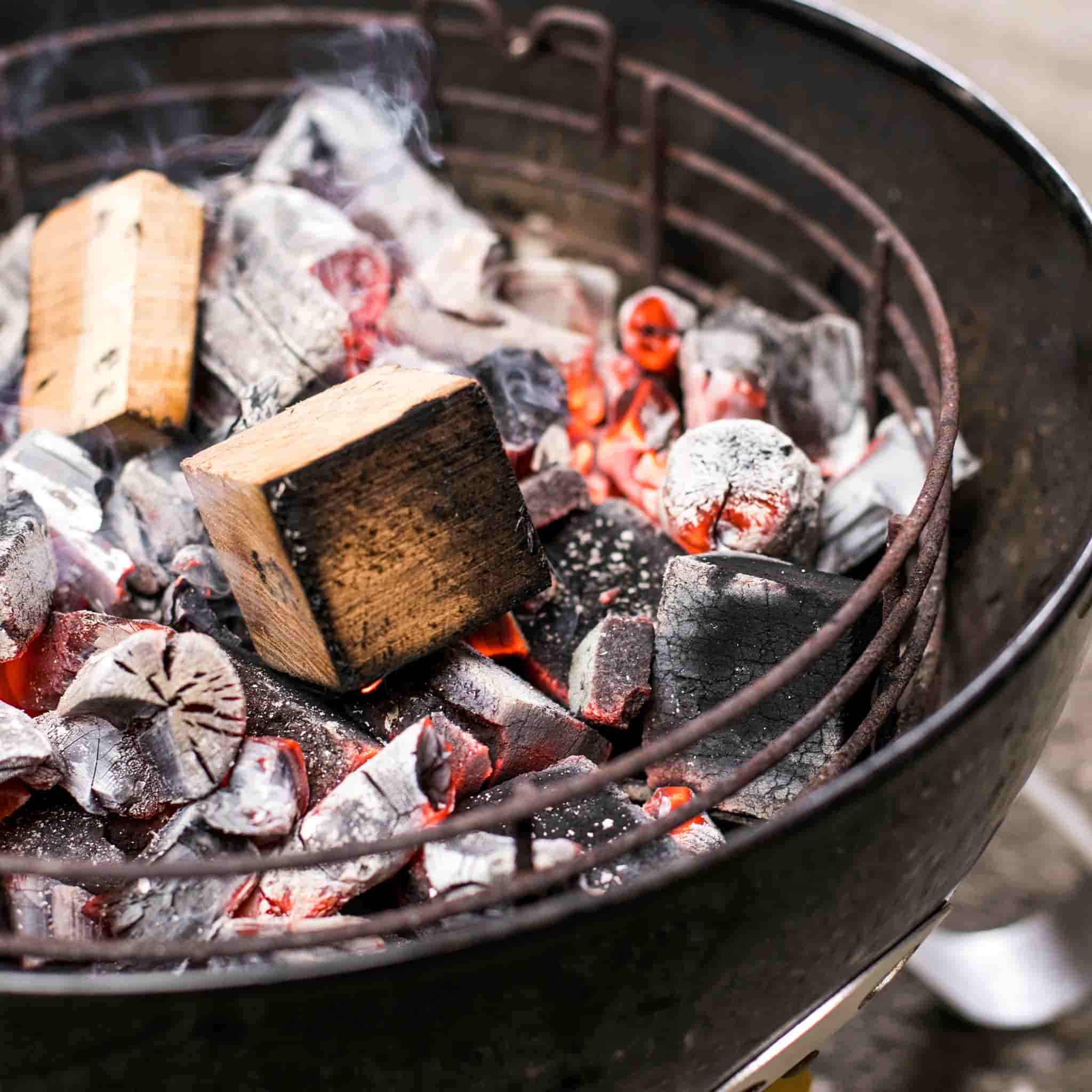 ProQ Hickory Smoking Wood Chunks, 1kg - Image 2