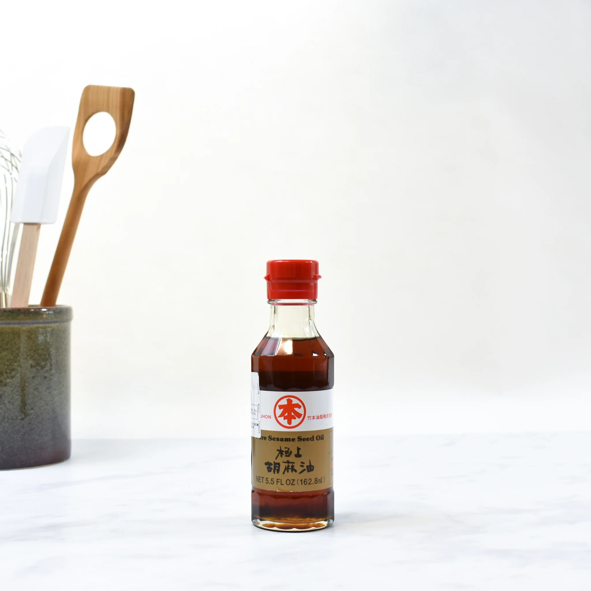 Japanese Maruhon Pure Sesame Oil, 162ml - Image 2