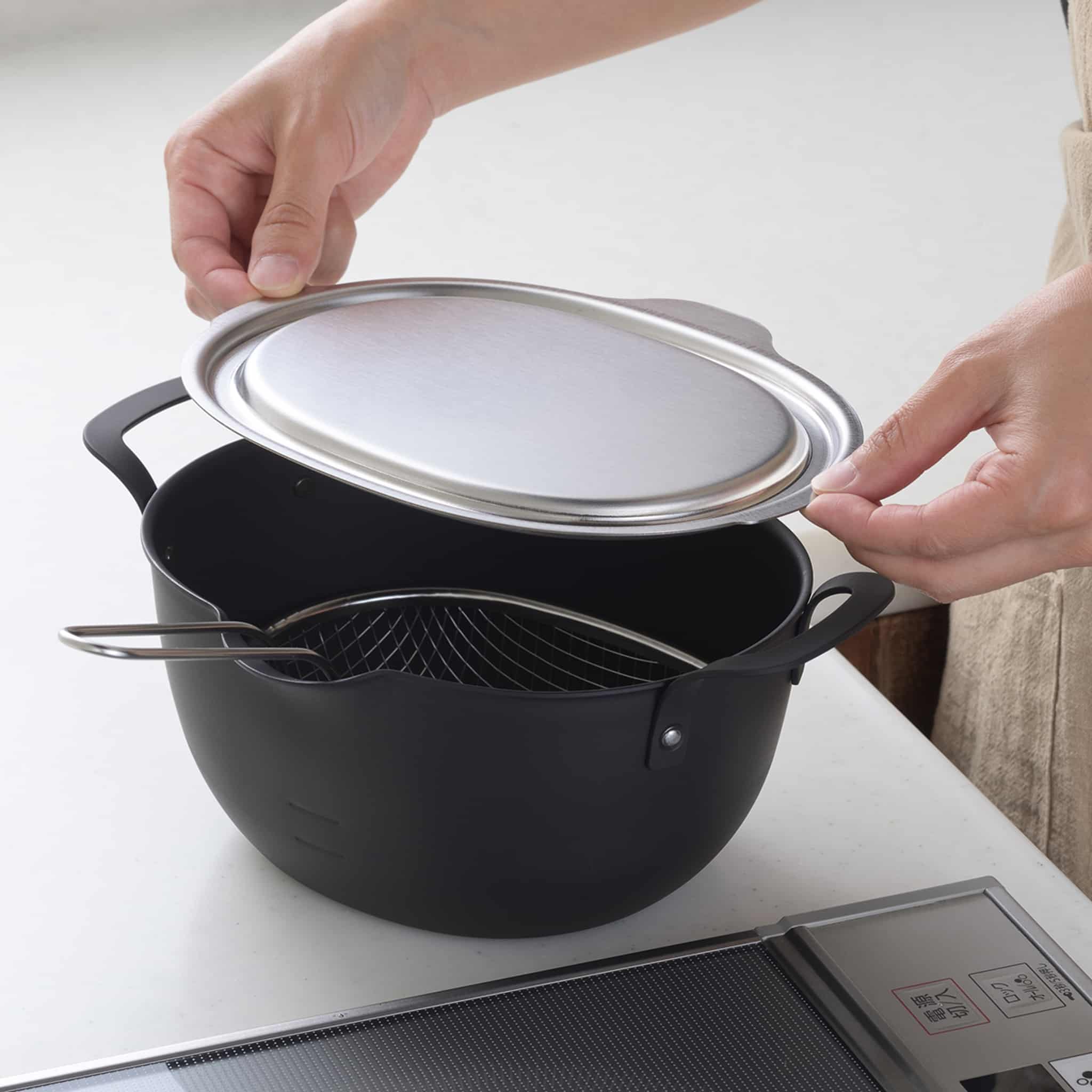 Japanese Stainless Steel Lid for Tempura Frying Pan, 22cm - Image 2