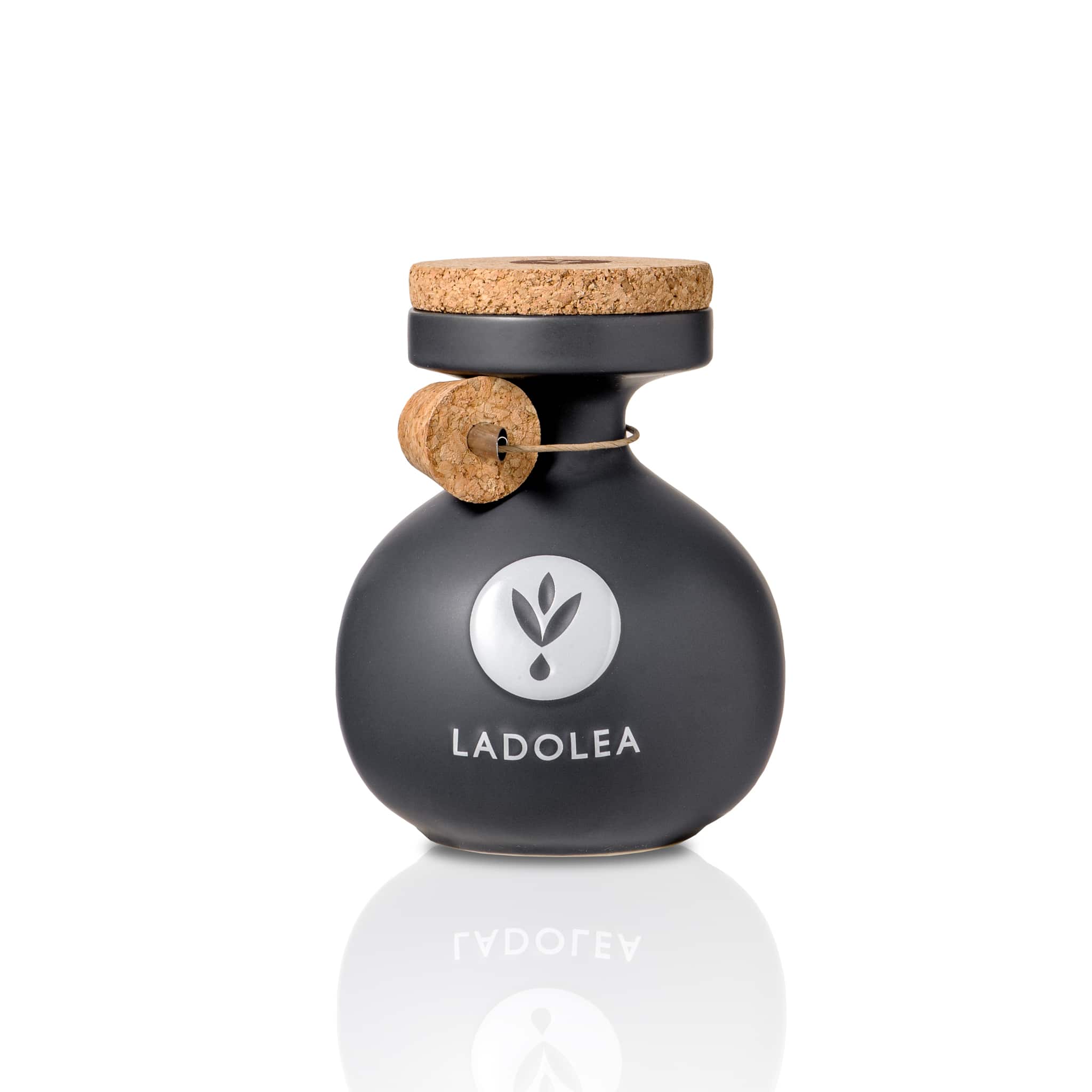 Short Dated Ladolea Megaritiki Greek Intense Extra Virgin Olive Oil, 600ml - Image 2