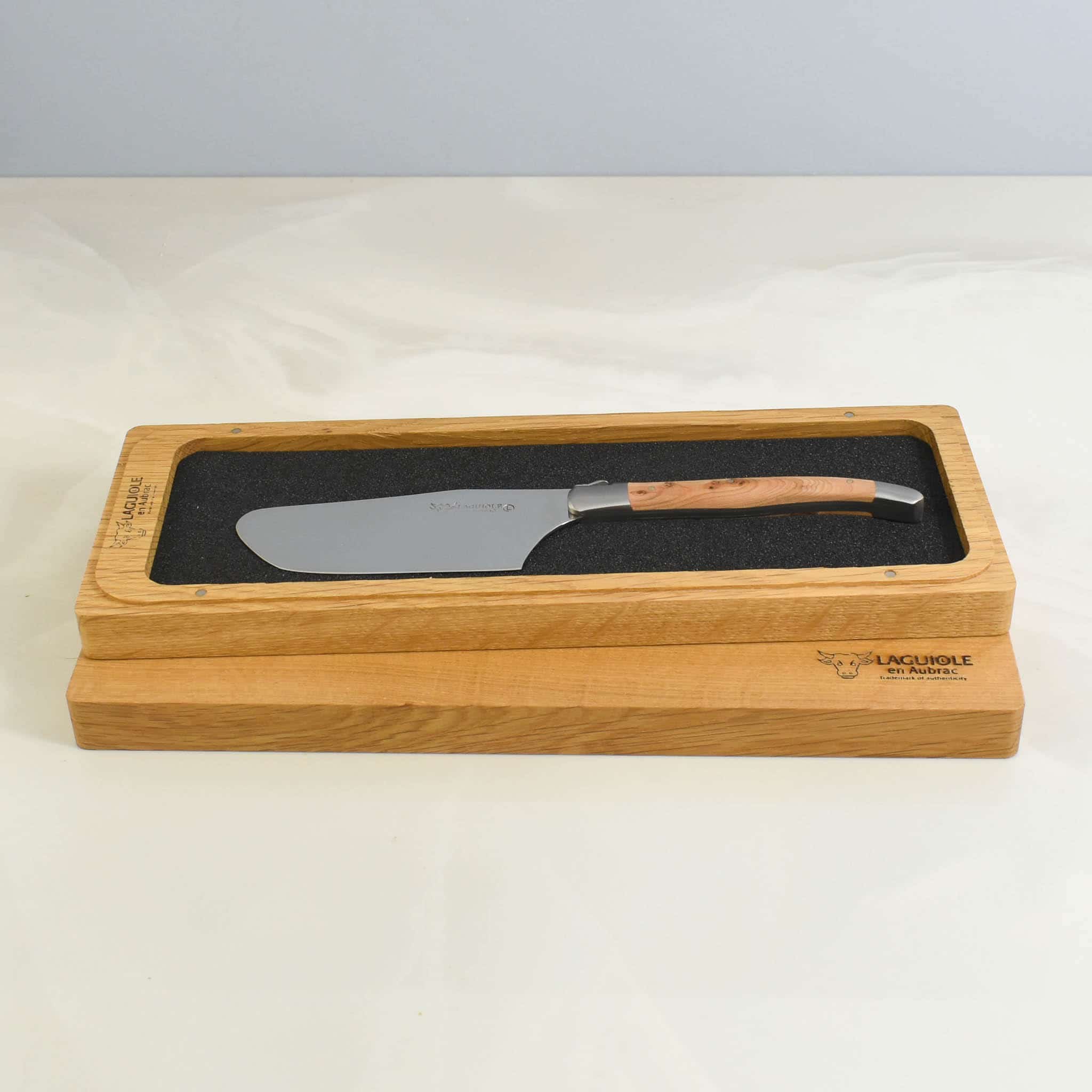 Laguiole en Aubrac Hard Cheese Knife, Juniper - Image 2