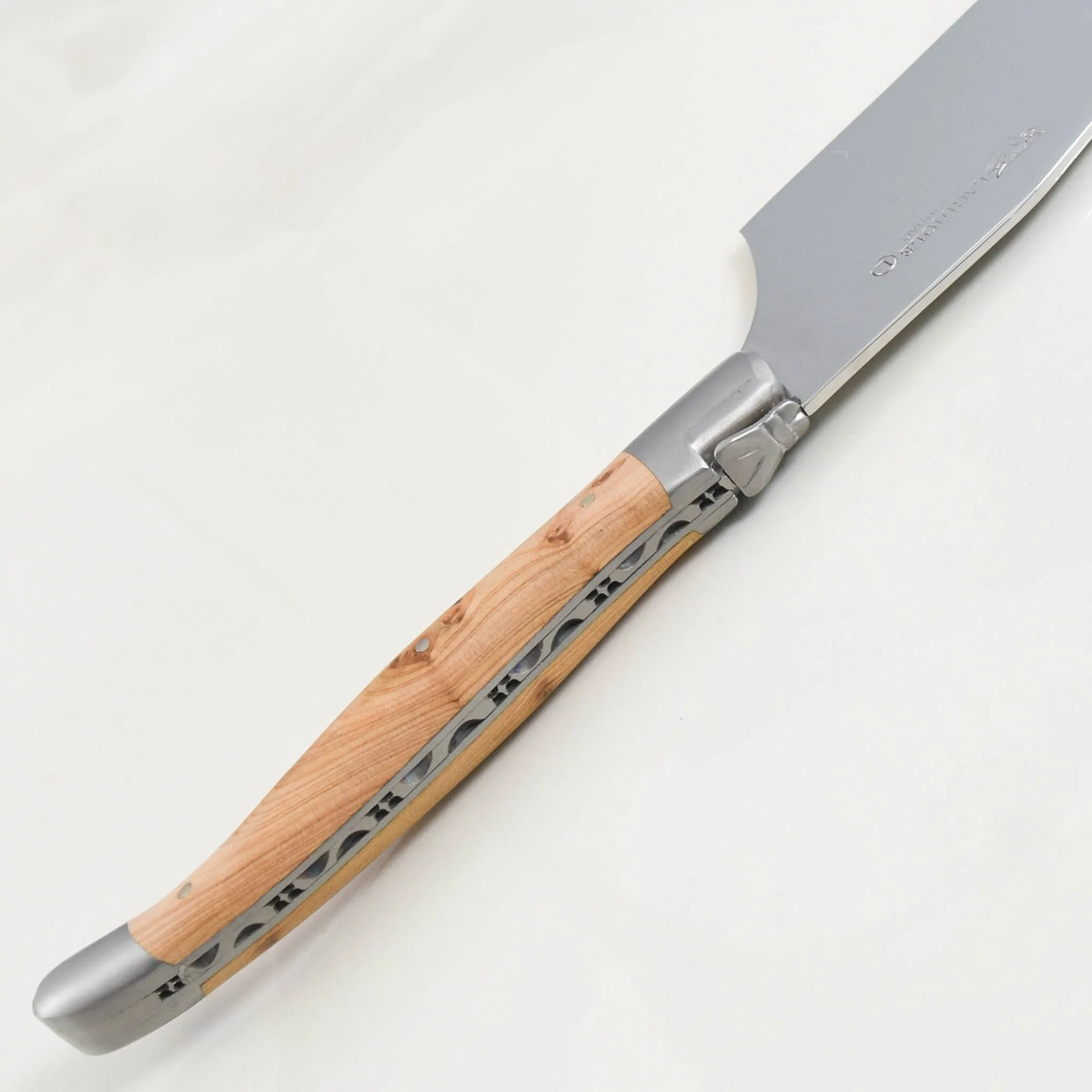 Laguiole en Aubrac Hard Cheese Knife, Juniper - Image 3