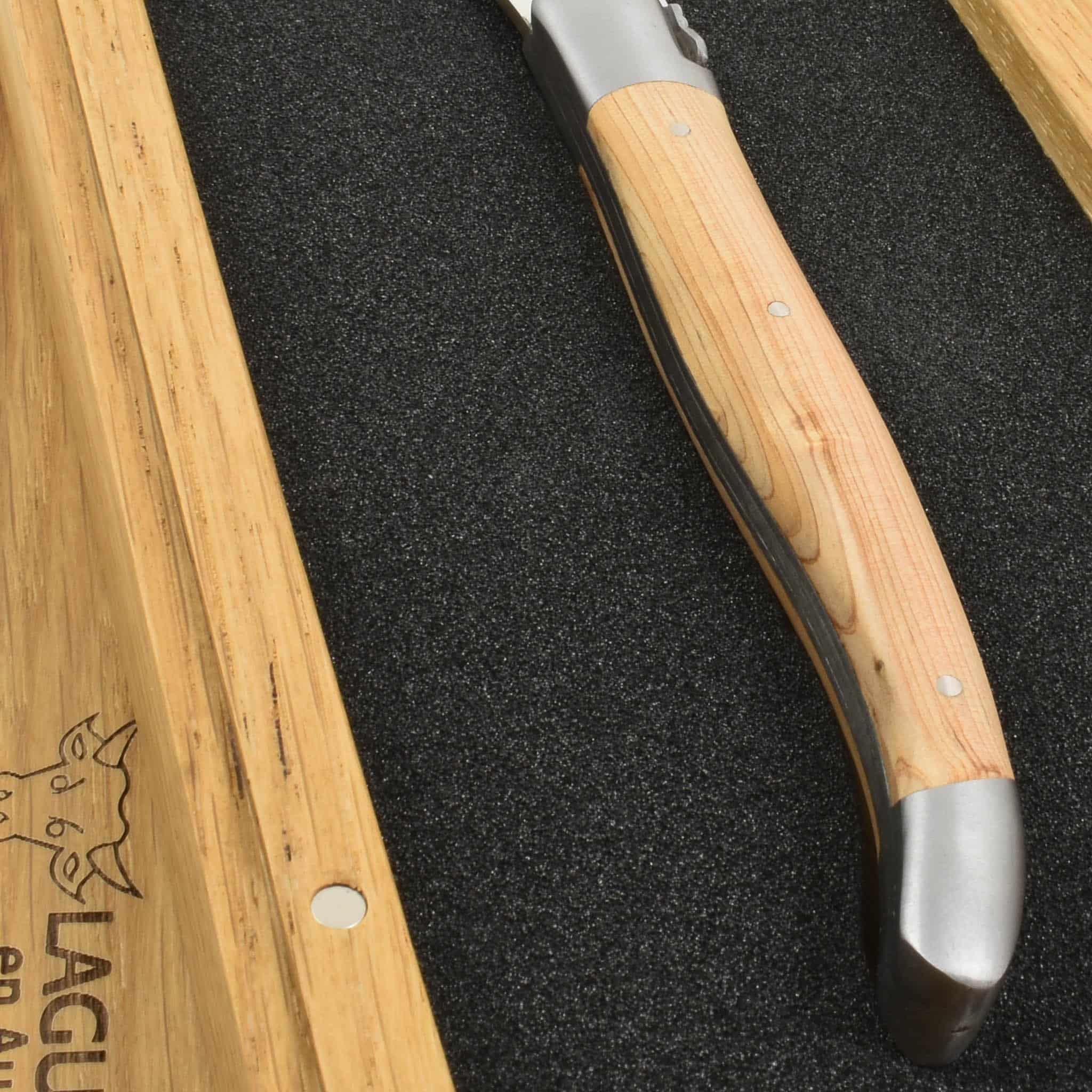 Laguiole en Aubrac Single Cheese Knife, Juniper - Image 2