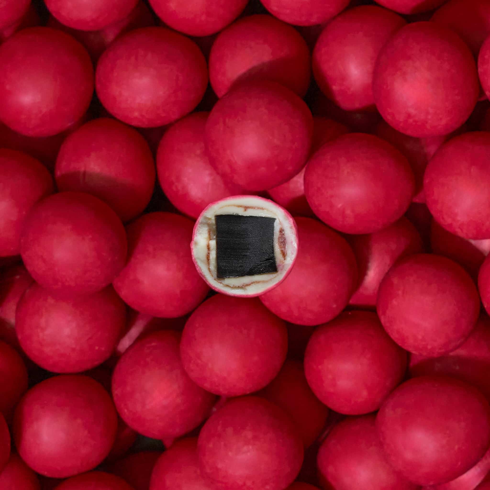 Lakrids LOVE Strawberries & Cream Chocolate Coated Liquorice - Image 4