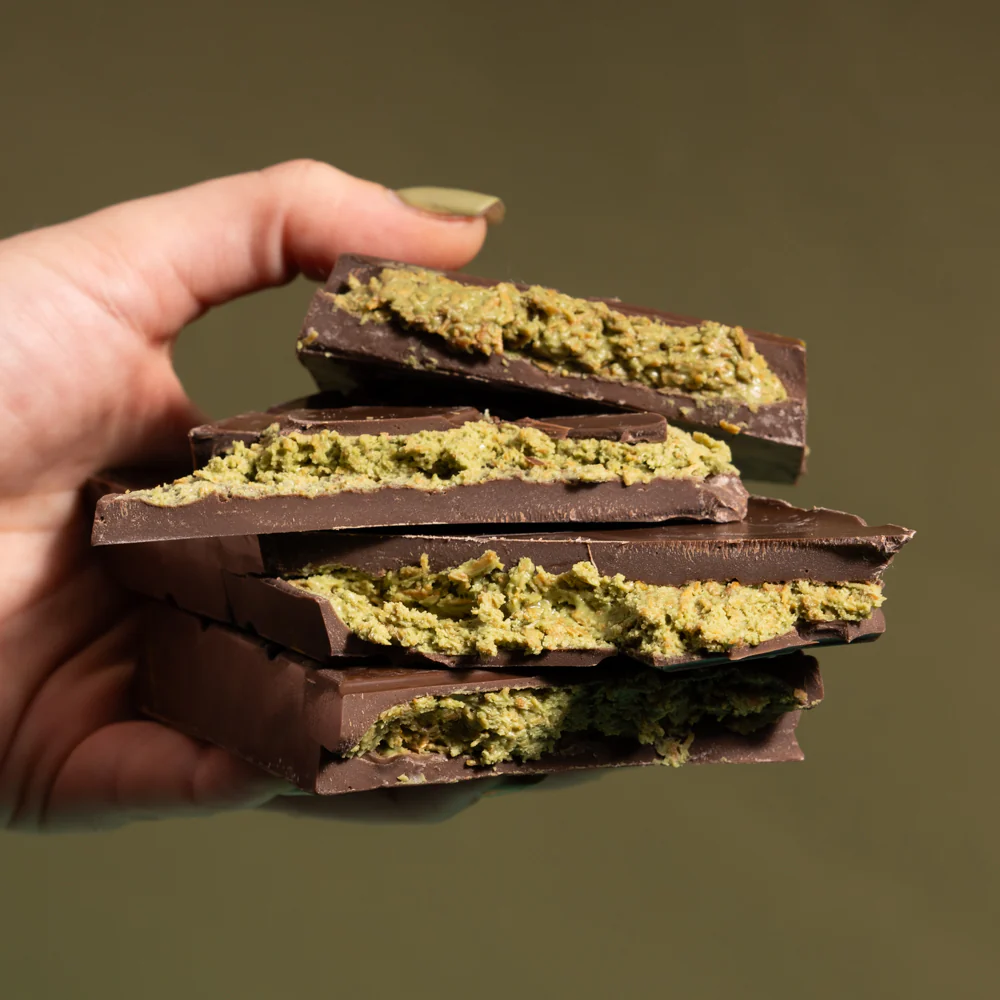 Le Damas "Original Dubai Chocolate" Bar, Milk Choc, Pistachio & Kunafa, 185g - Image 3
