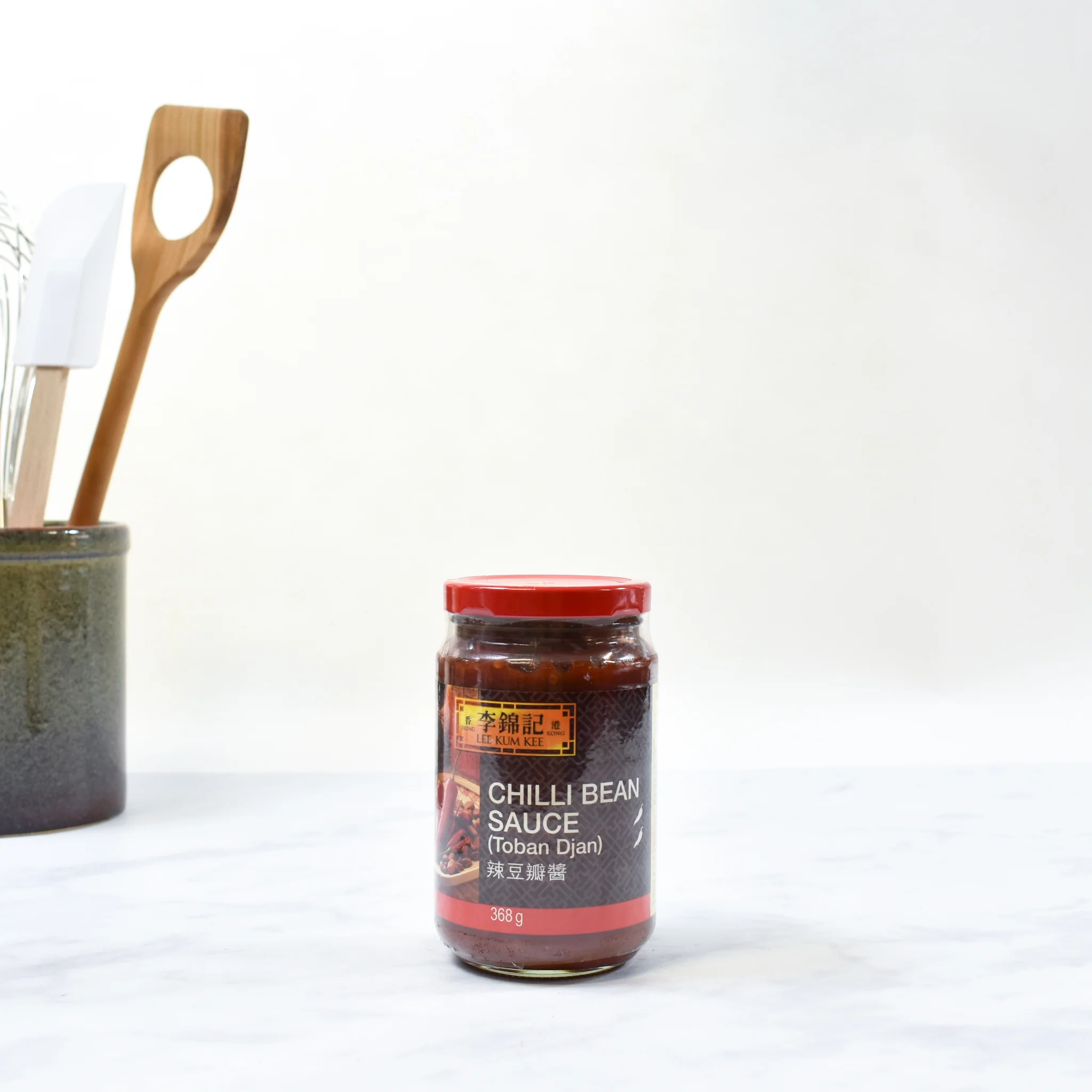 Lee Kum Kee Chilli Bean Sauce - Toban Djan, 368g - Image 4