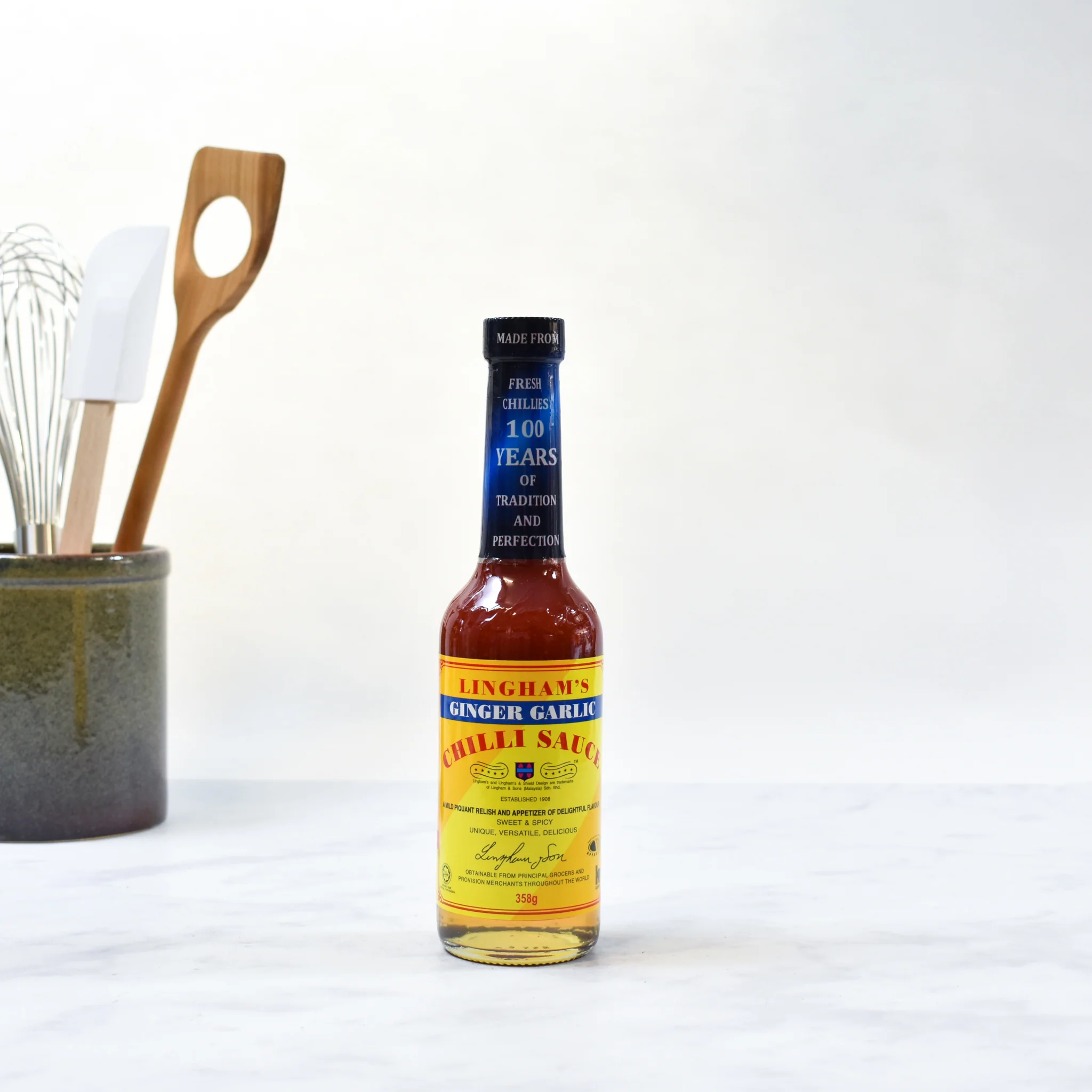 Lingham's Ginger Garlic Chilli Sauce, 358g - Image 2