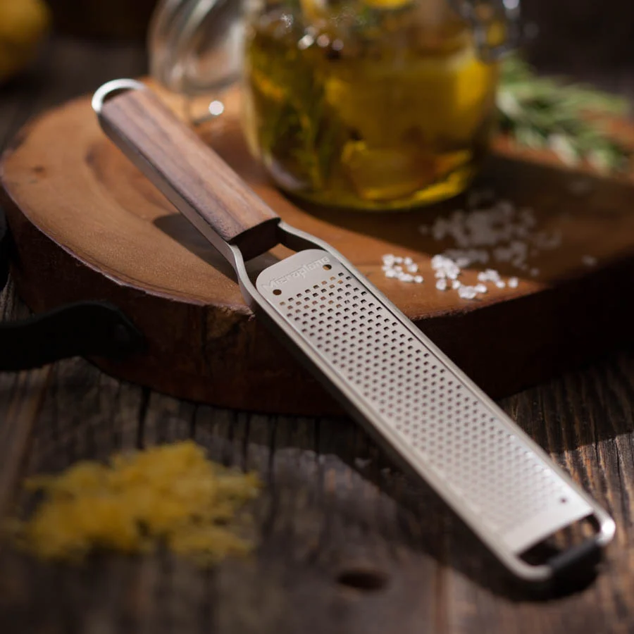Microplane Master Series Walnut Handle Zester - Image 3