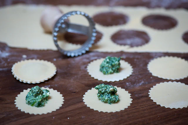 Medium Round Ravioli Stamp 55mm - Image 3