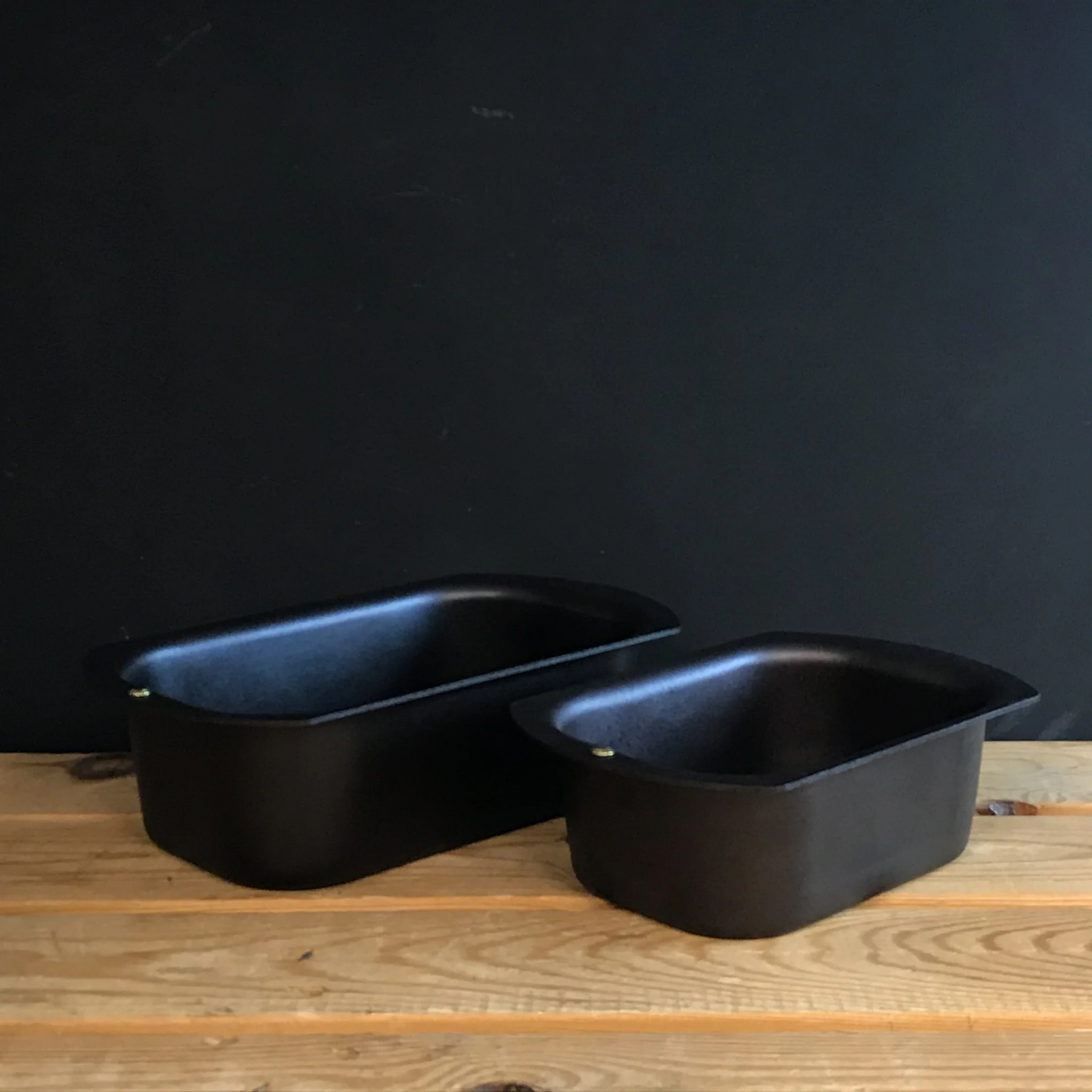 Set of 2 Netherton Foundry Spun Iron Loaf Tins - Image 3