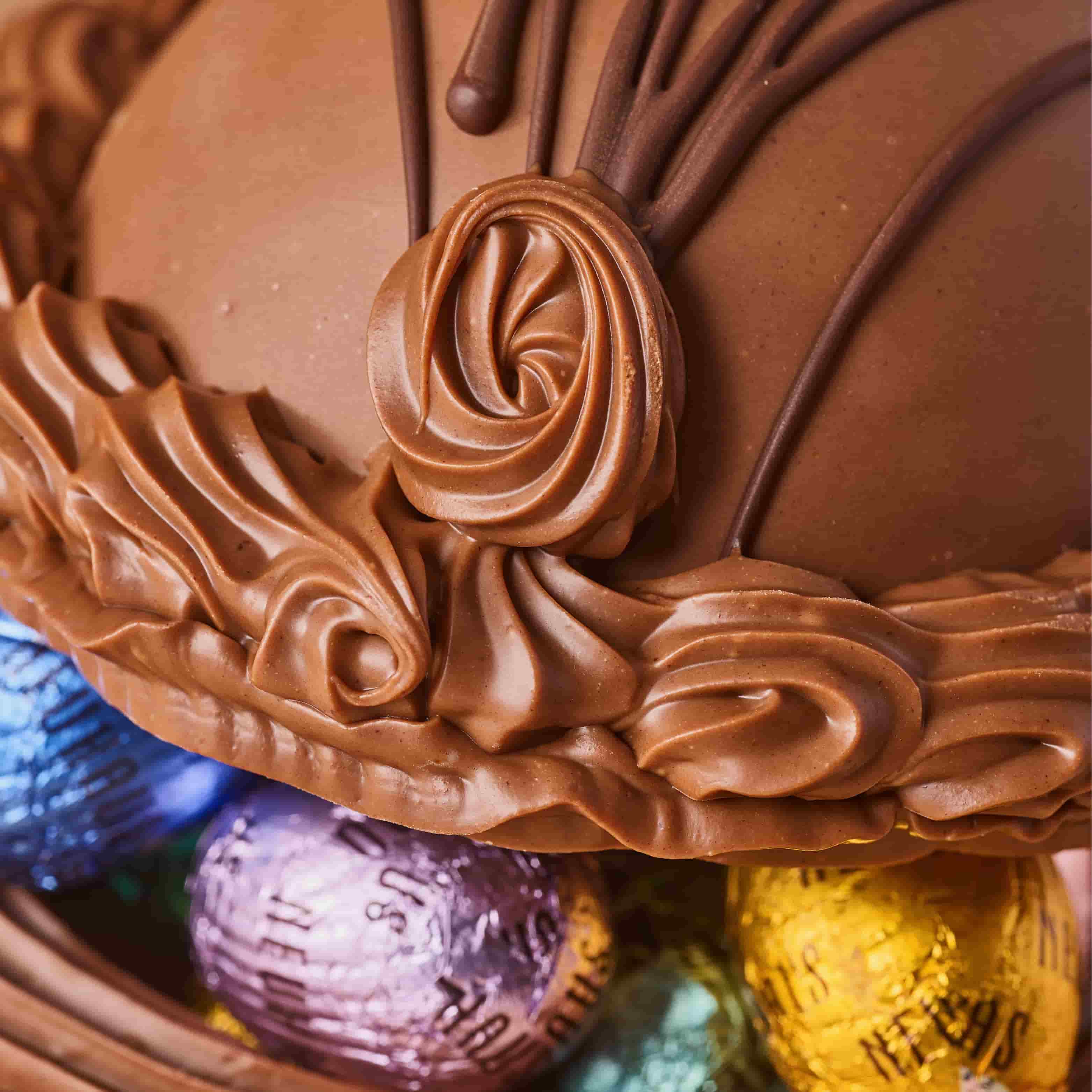 Neuhaus Easter Egg Filled with Chocolate Truffles & Easter Egg Pralines, 850g - Image 3