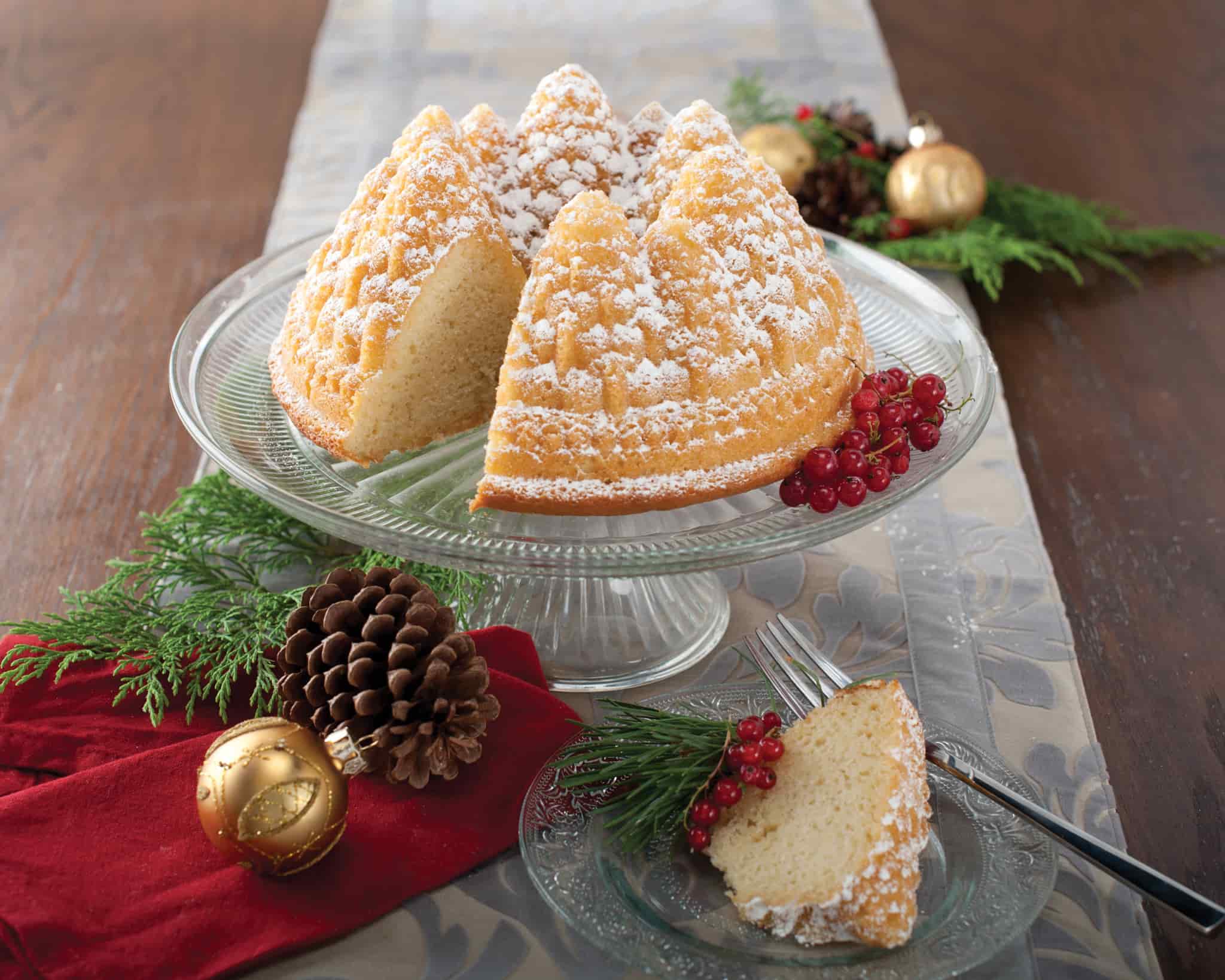NordicWare Pine Forest Bundt Pan - Image 6