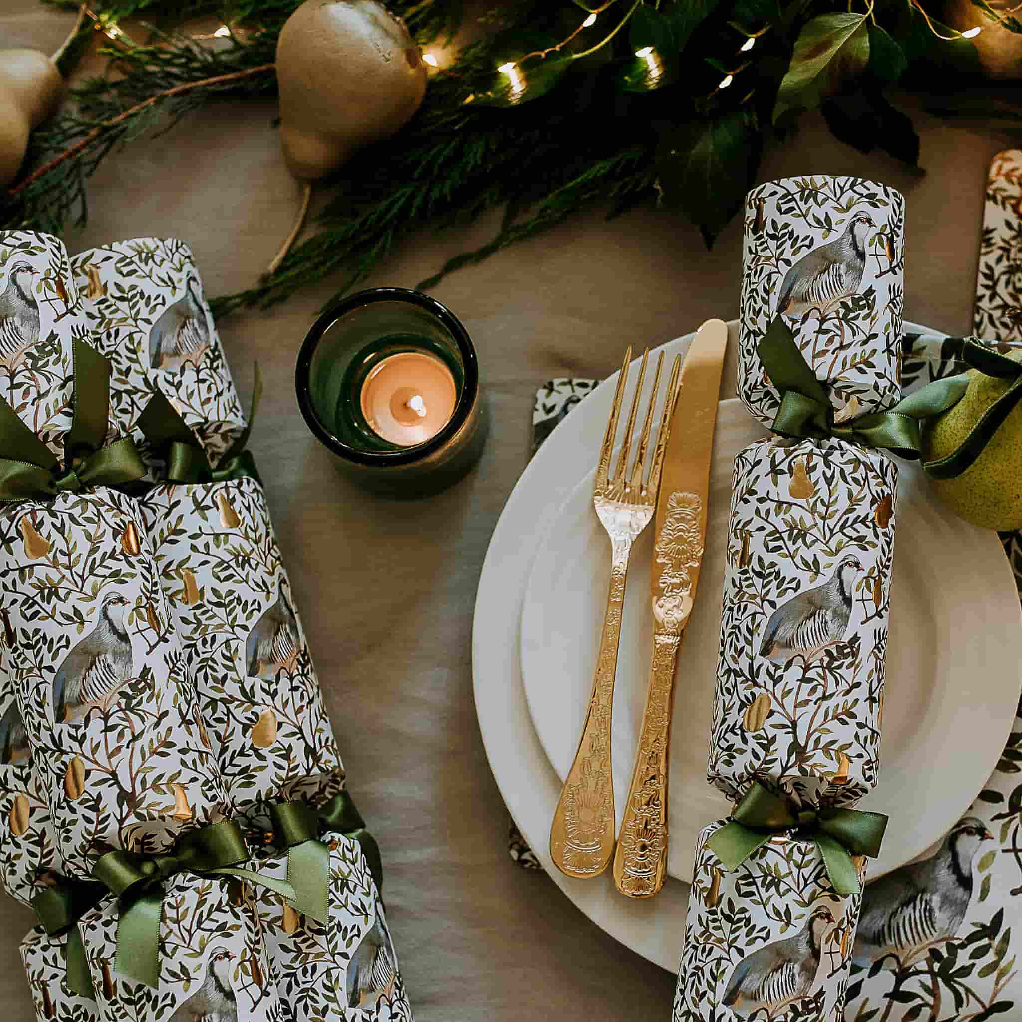 Pack of 6 Partridge in a Pear Tree Christmas Crackers - Image 2