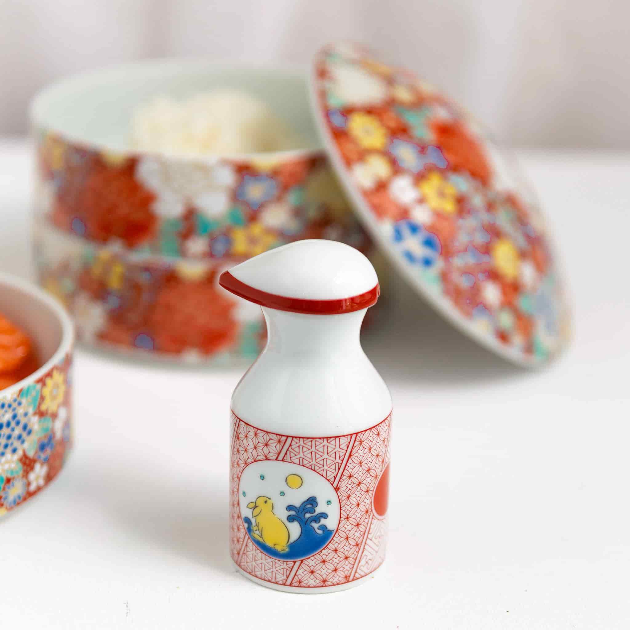Seikou Porcelain Red Rabbit Motif Soy Sauce Pourer - Image 2