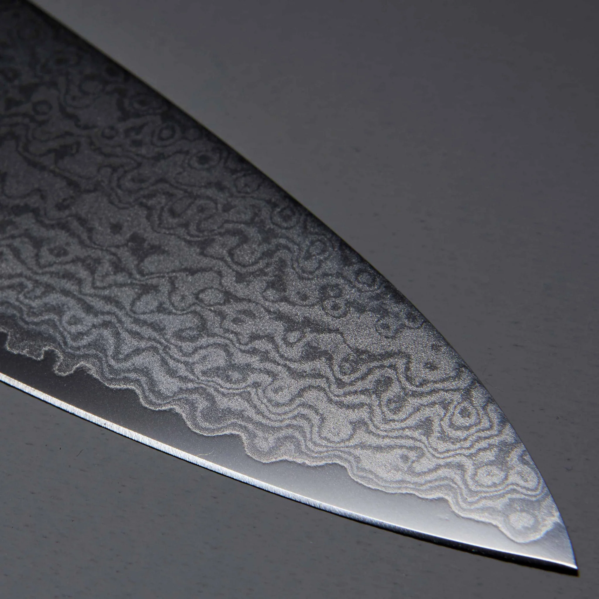 Senzo Twist Damascus Steel VG10 Core Santoku Knife, 16.7cm - Image 3