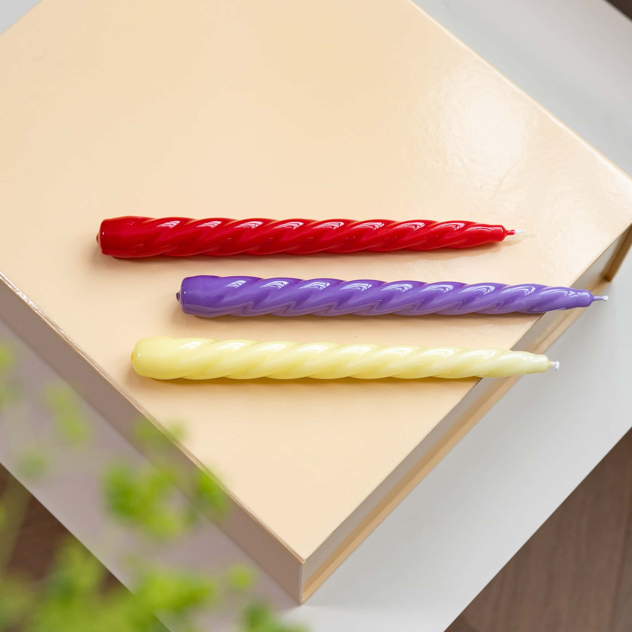Set of 3 Red and Purple Twisted Candles - Image 2