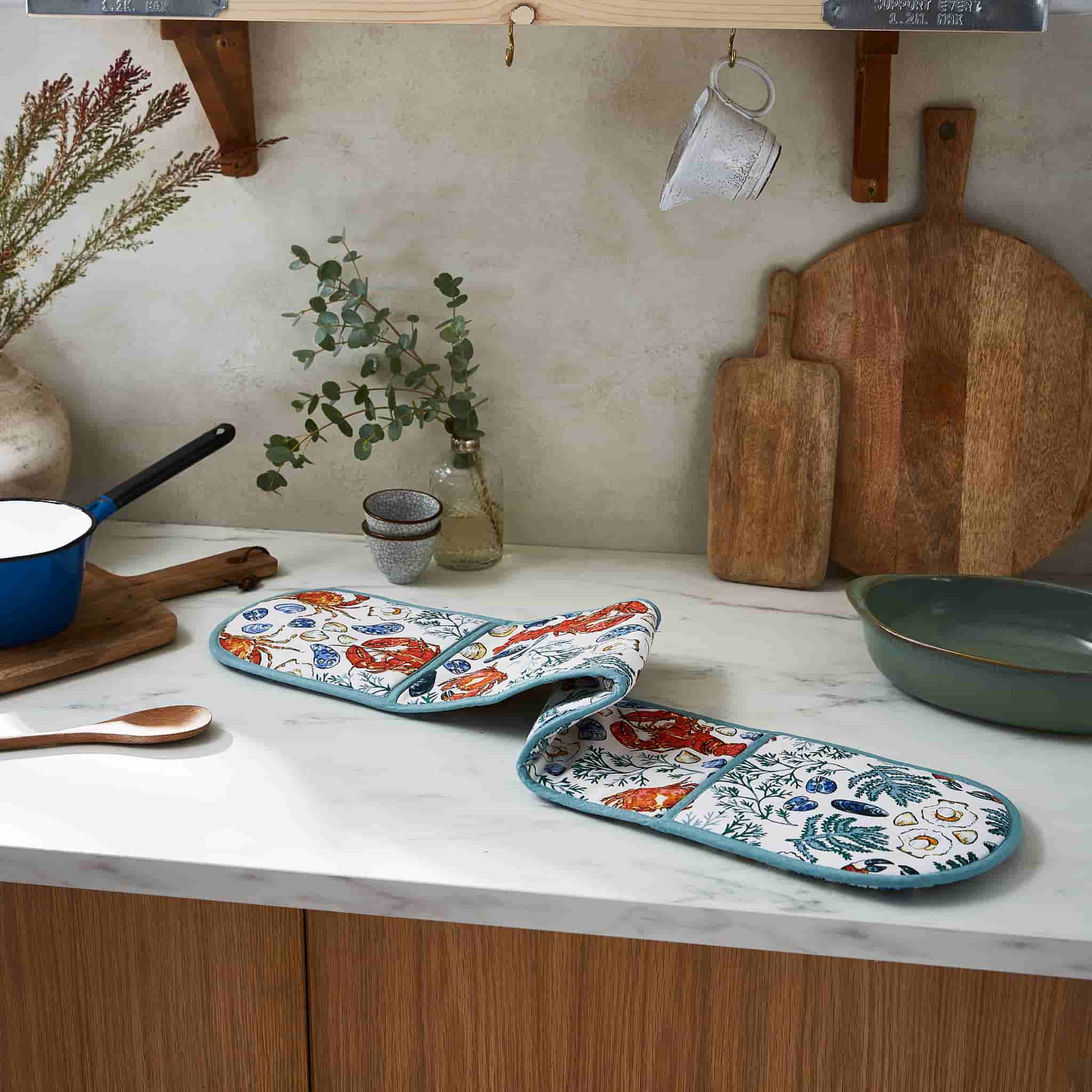 Shellfish Double Oven Glove - Image 2