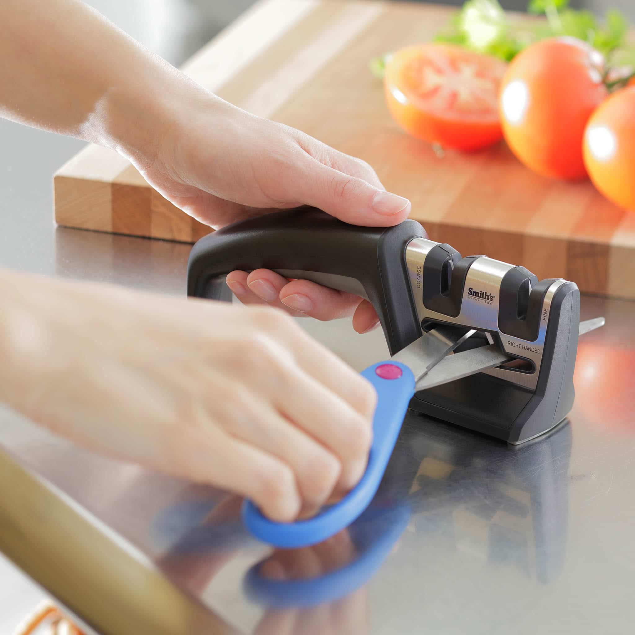 Smith's Pull-Thru Knife & Scissor Sharpener - Image 2