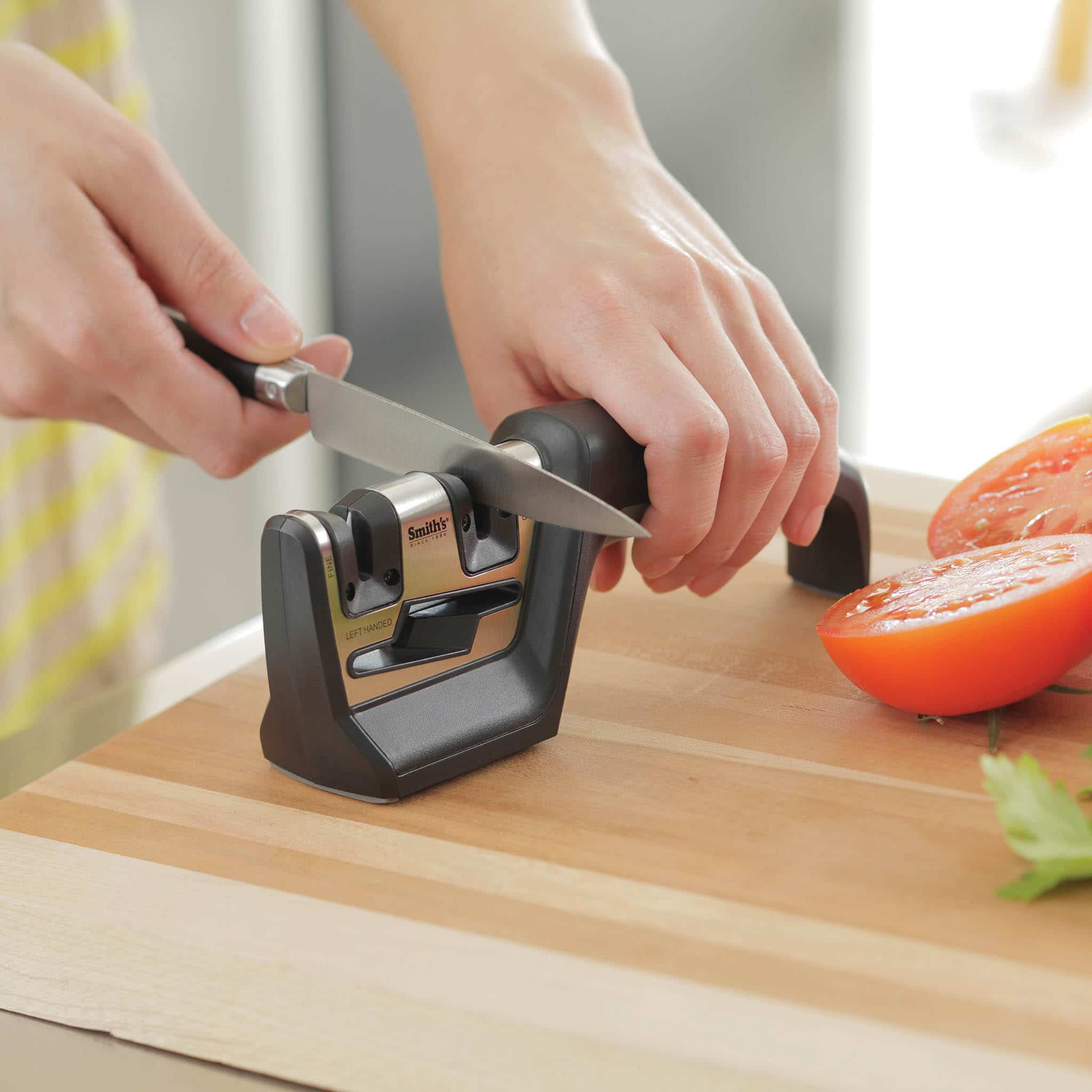 Smith's Pull-Thru Knife & Scissor Sharpener - Image 3