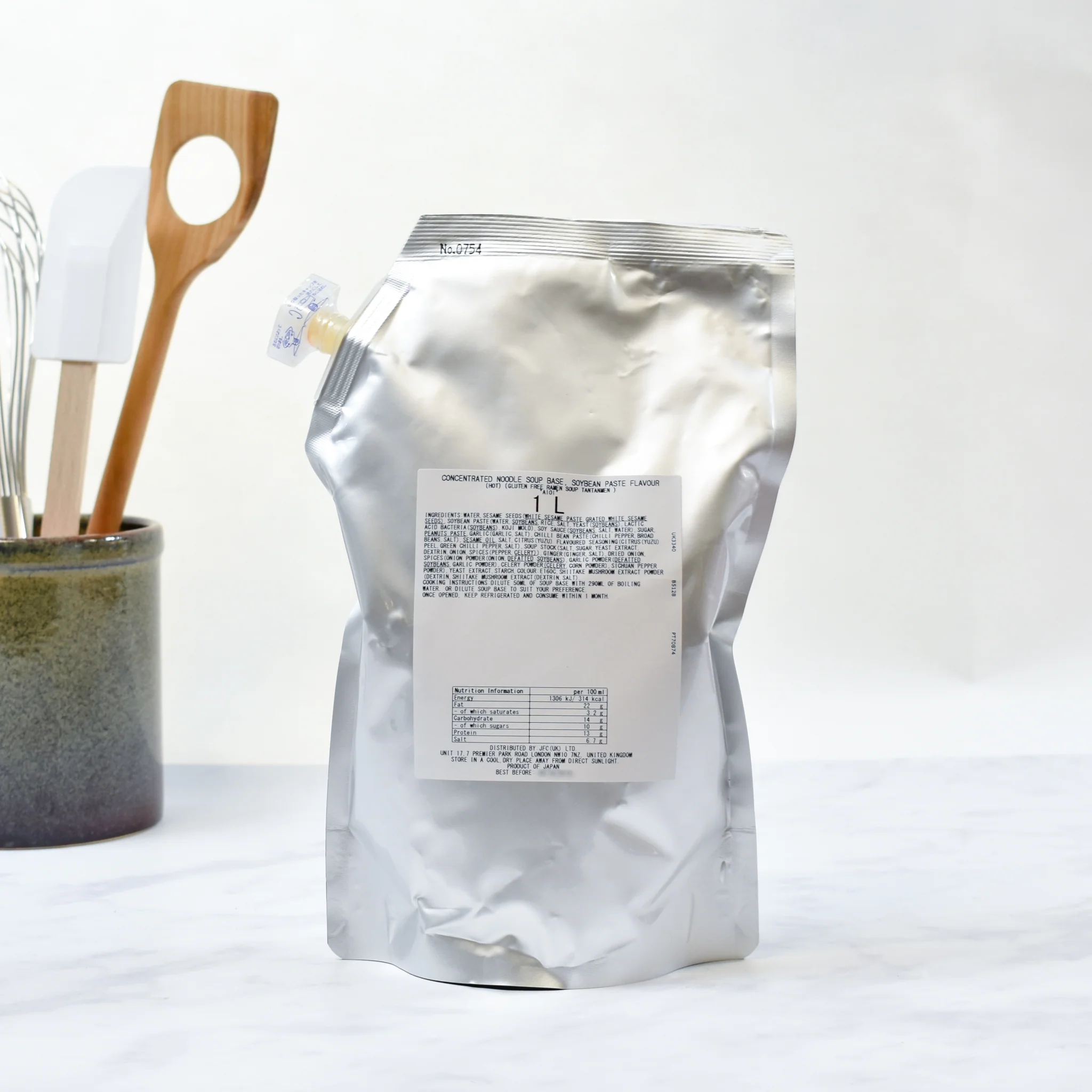 Tantan Ramen Soup Base, 1 litre - Image 3