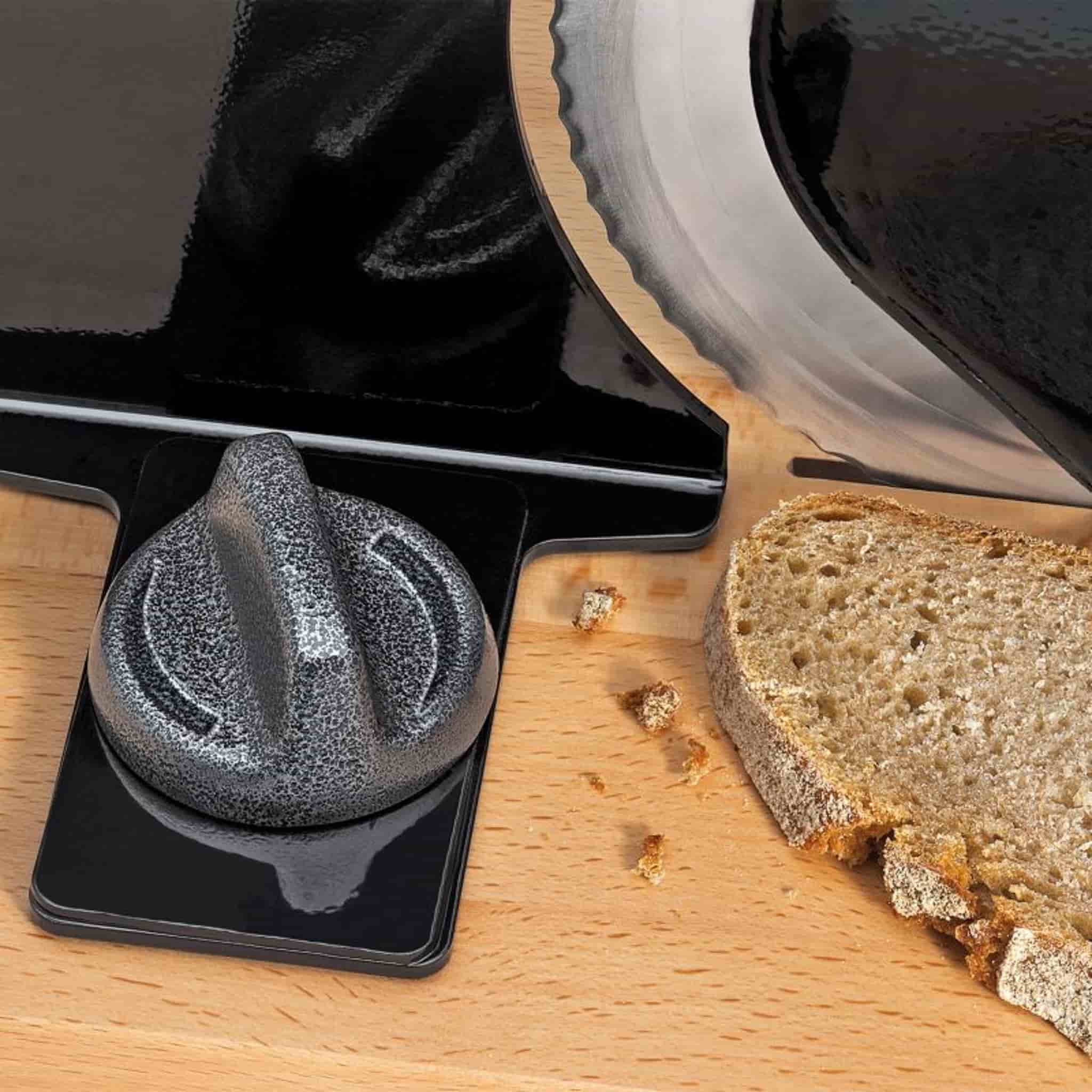 Zassenhaus Classic Black Bread Slicer - Image 4